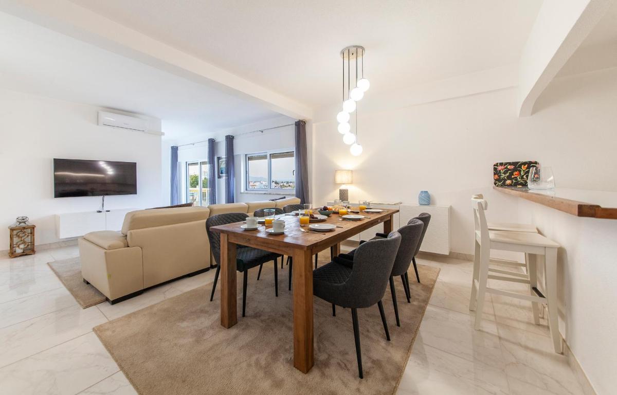 Two-Bedroom Apartment - Photo 12