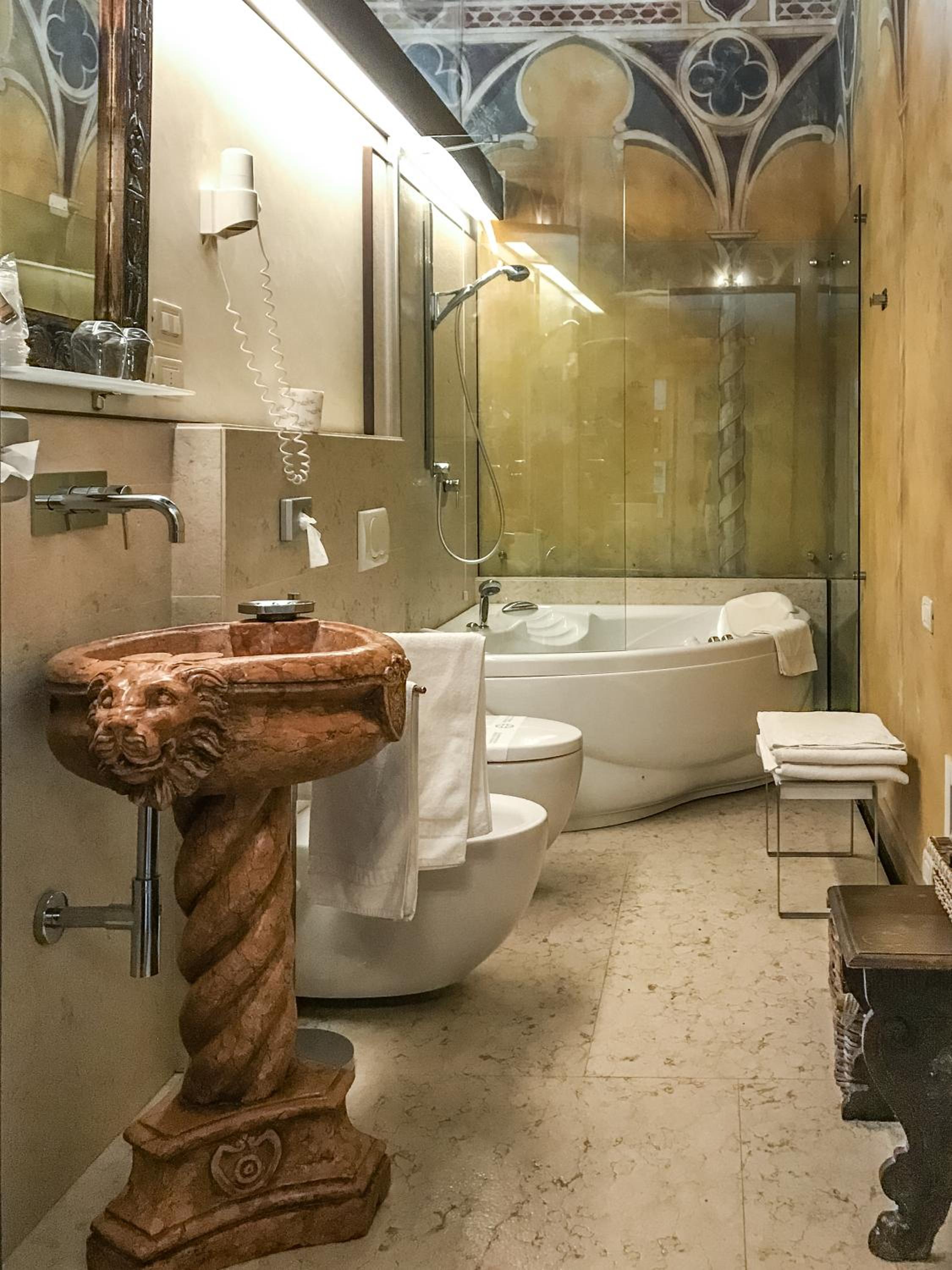 Royal Suite - Photo 4