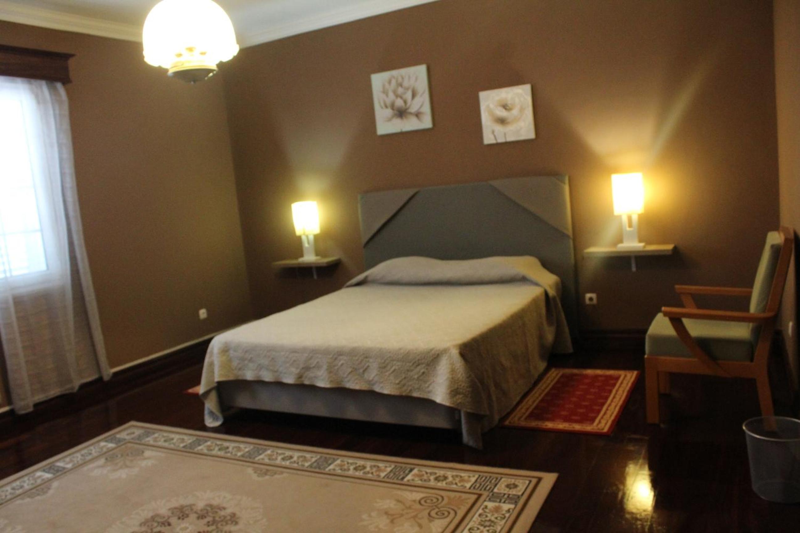 Double Room with Private Bathroom - Photo 2