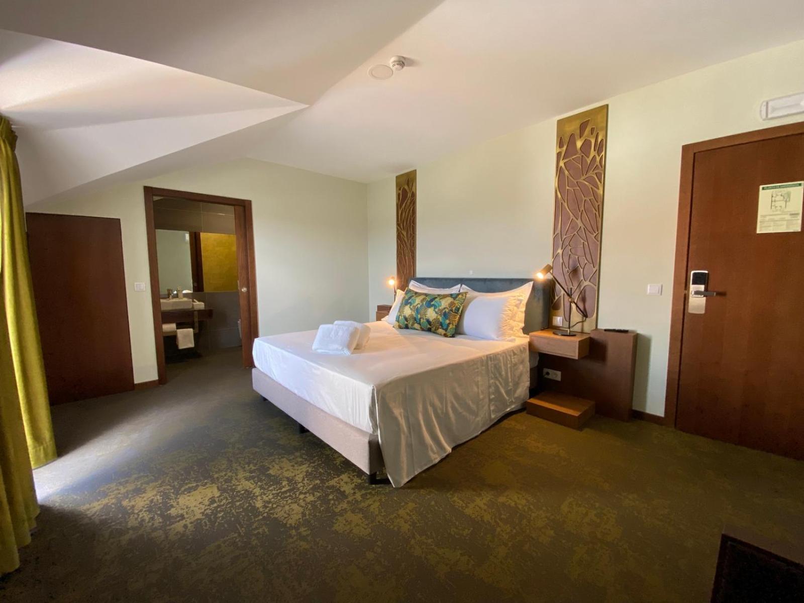 Suite with Balcony