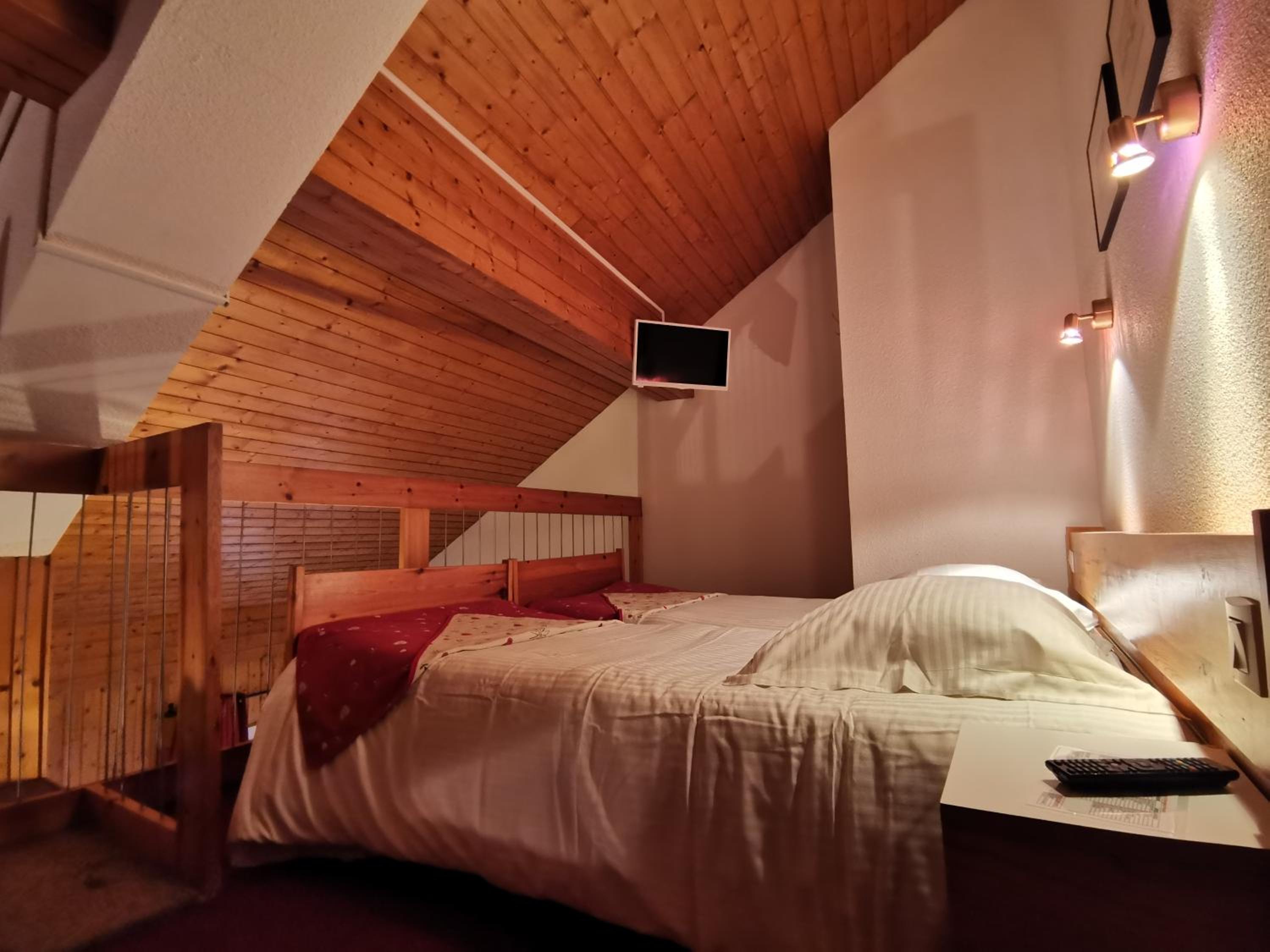 Quadruple Room - Photo 2