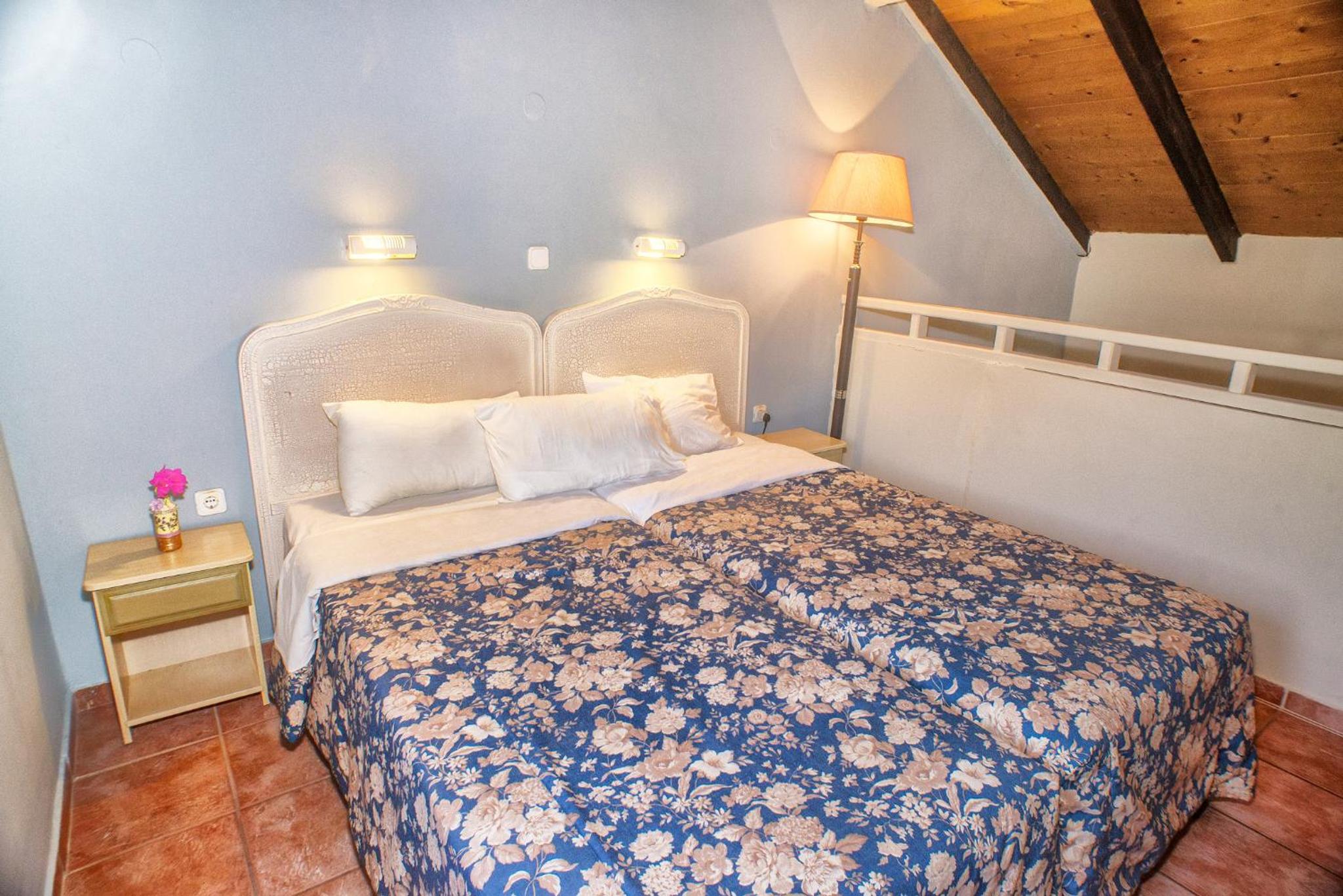 Standard Triple Room - Photo 1