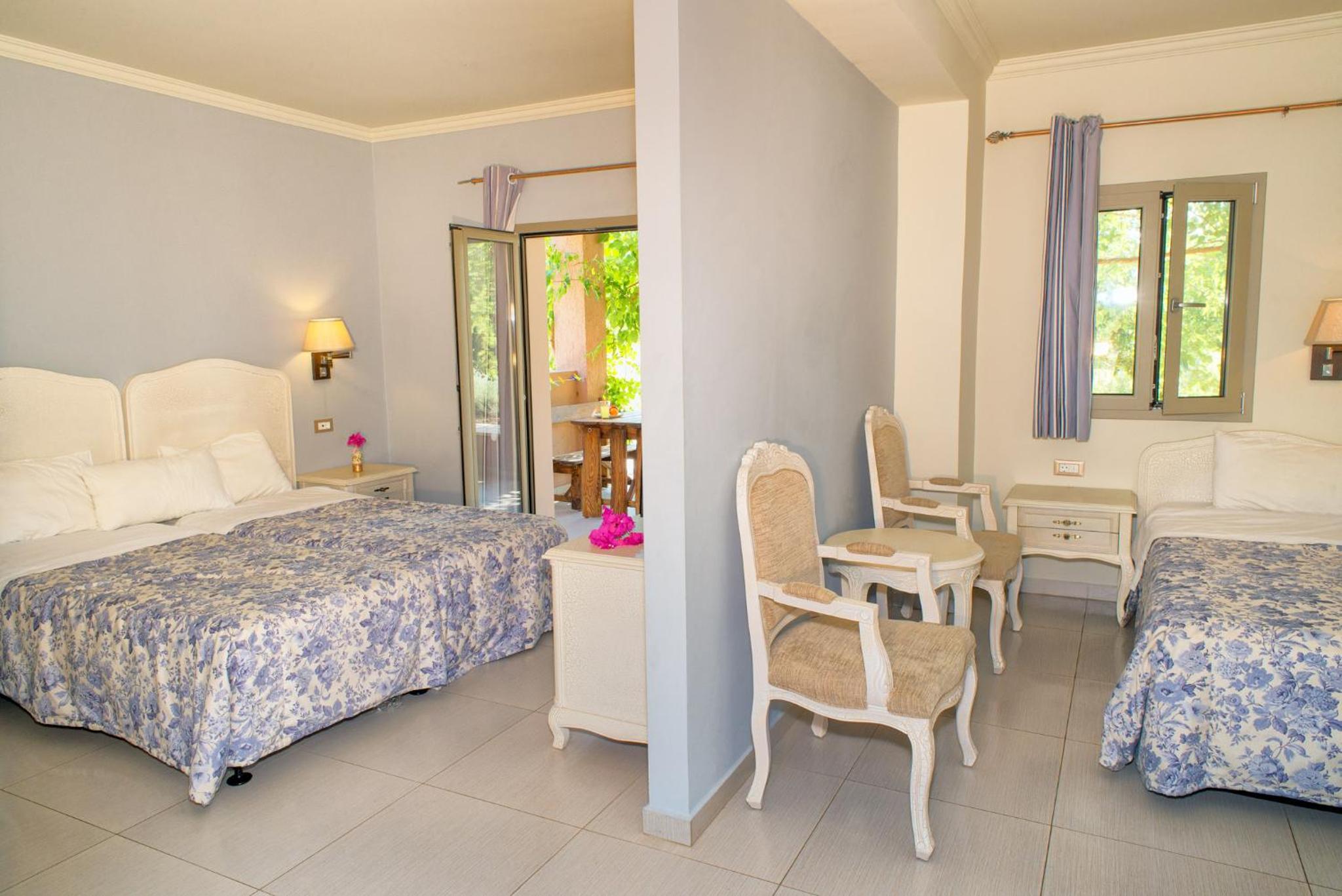 Classic Triple Room - Photo 2