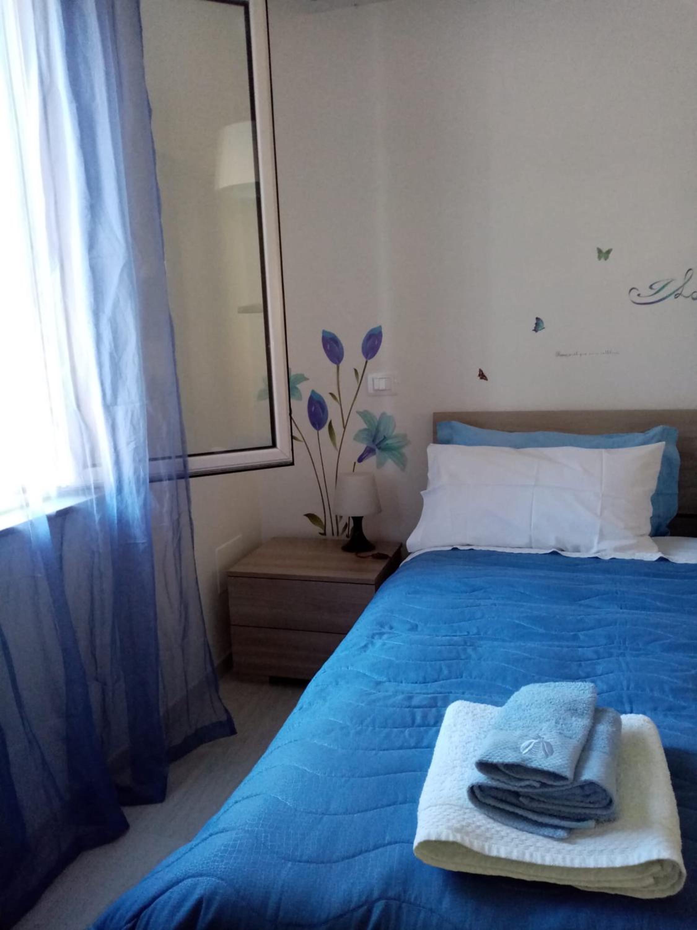 Double Room - Photo 5