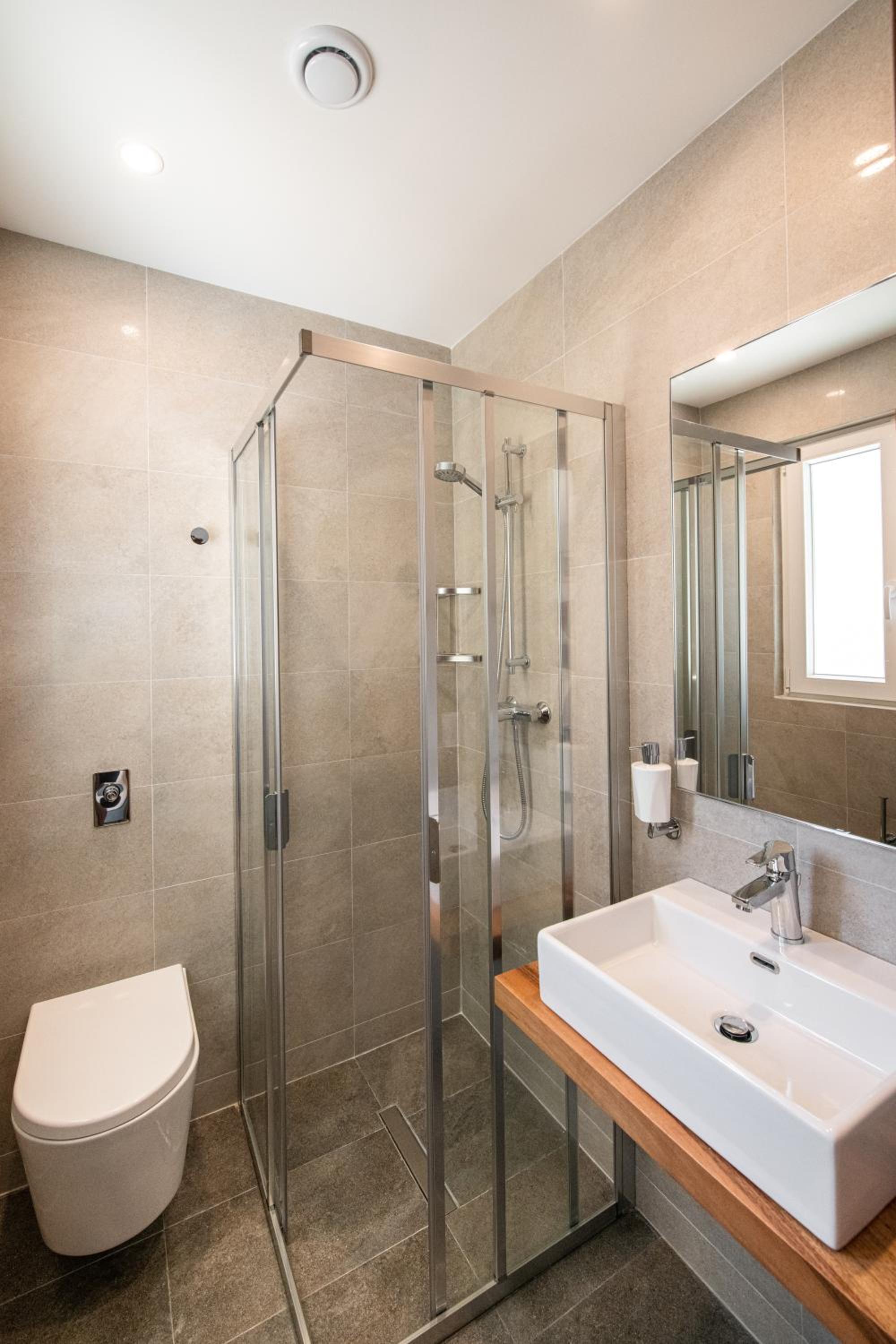 Double Room with Balcony - Photo 26