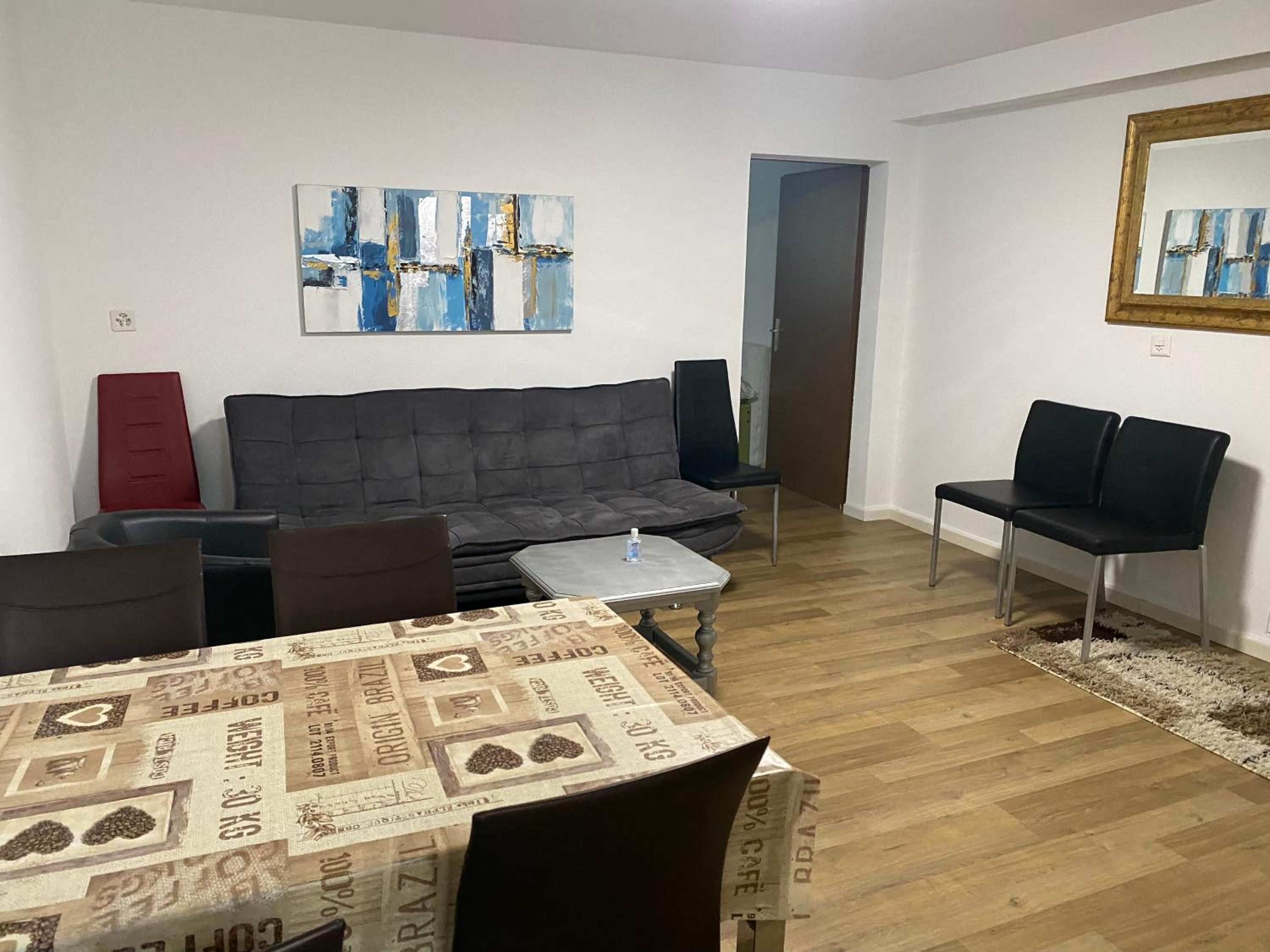 One-Bedroom Apartment - Photo 12