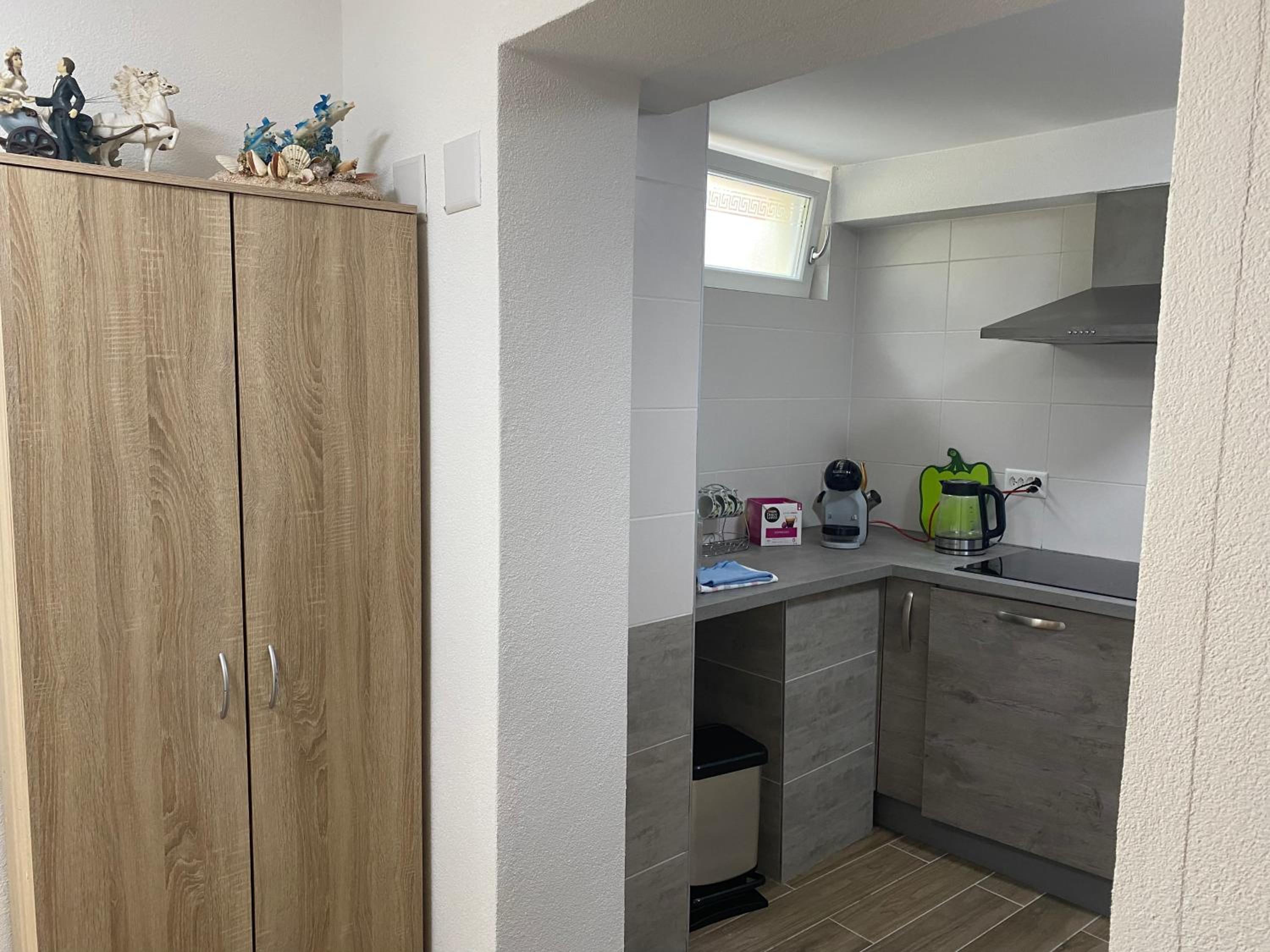 One-Bedroom Apartment - Photo 15