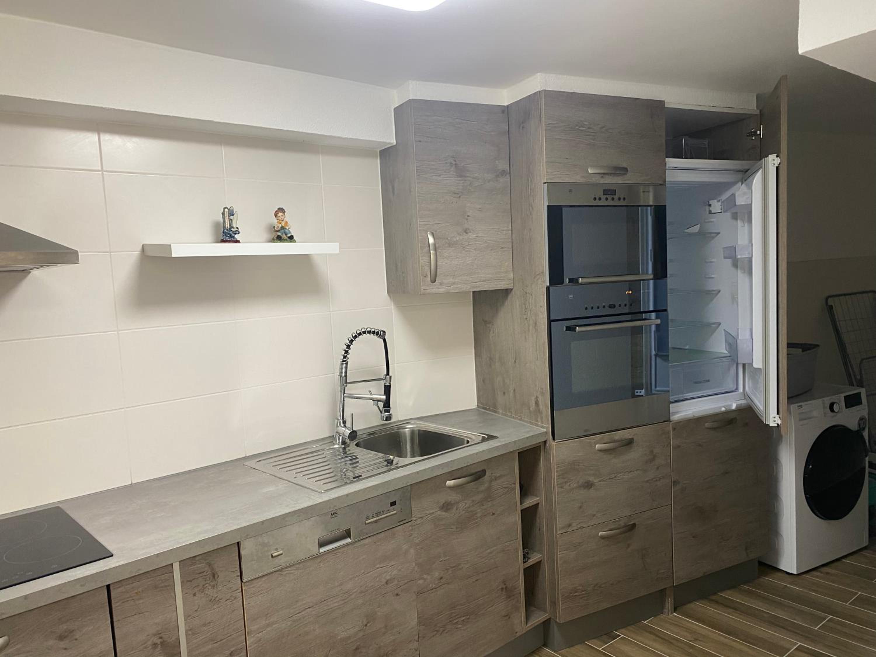 One-Bedroom Apartment - Photo 18