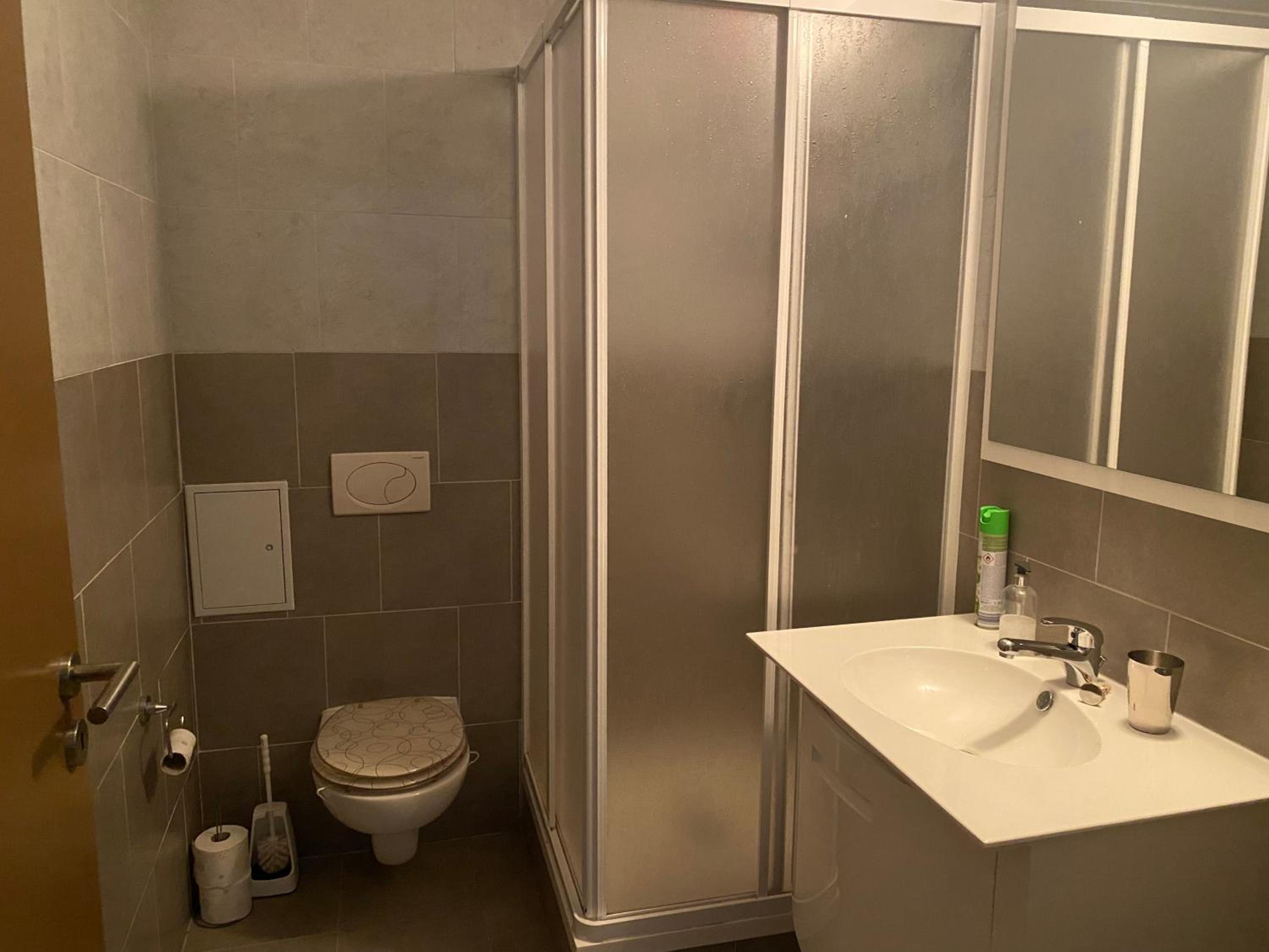 One-Bedroom Apartment - Photo 22