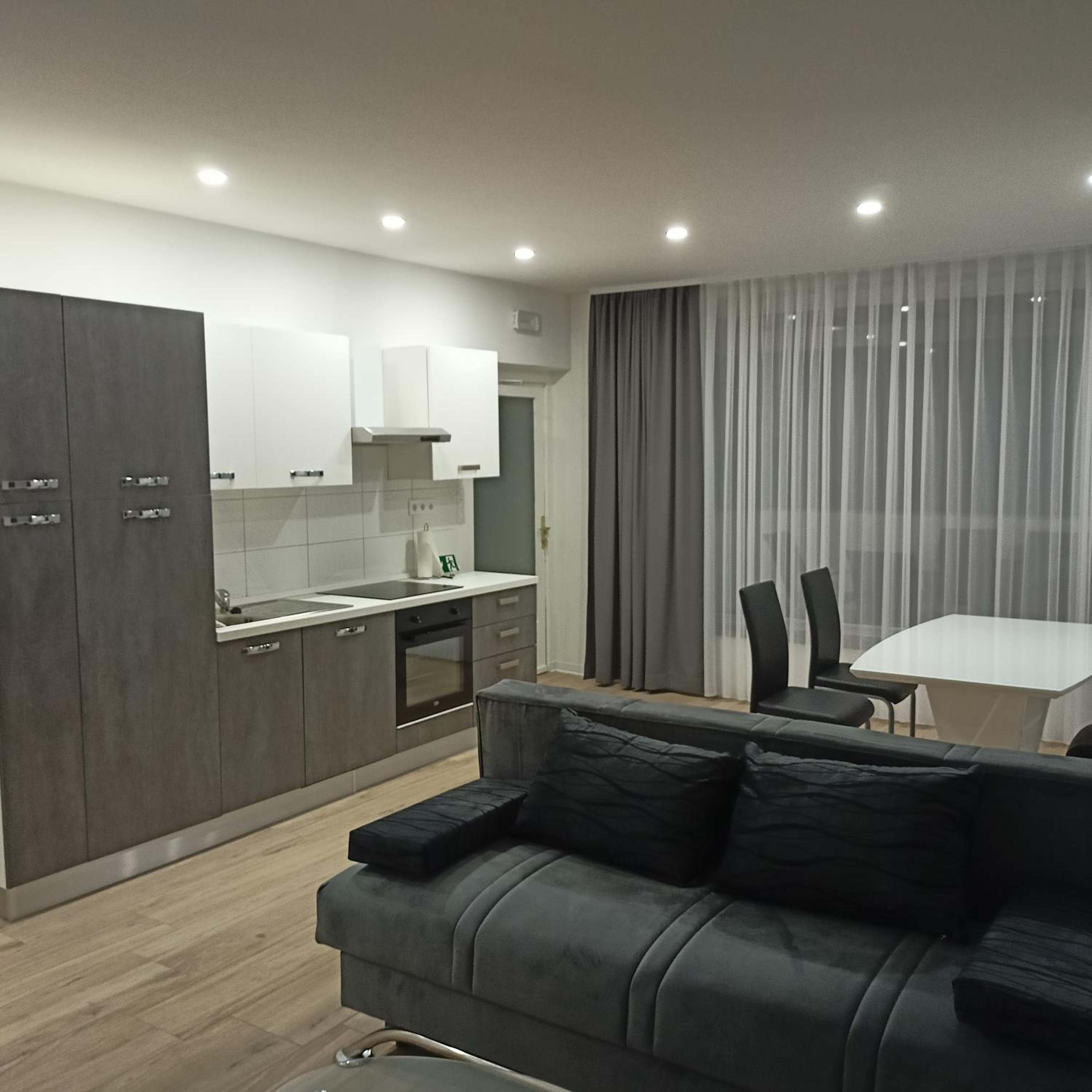 One-Bedroom Apartment - Photo 19