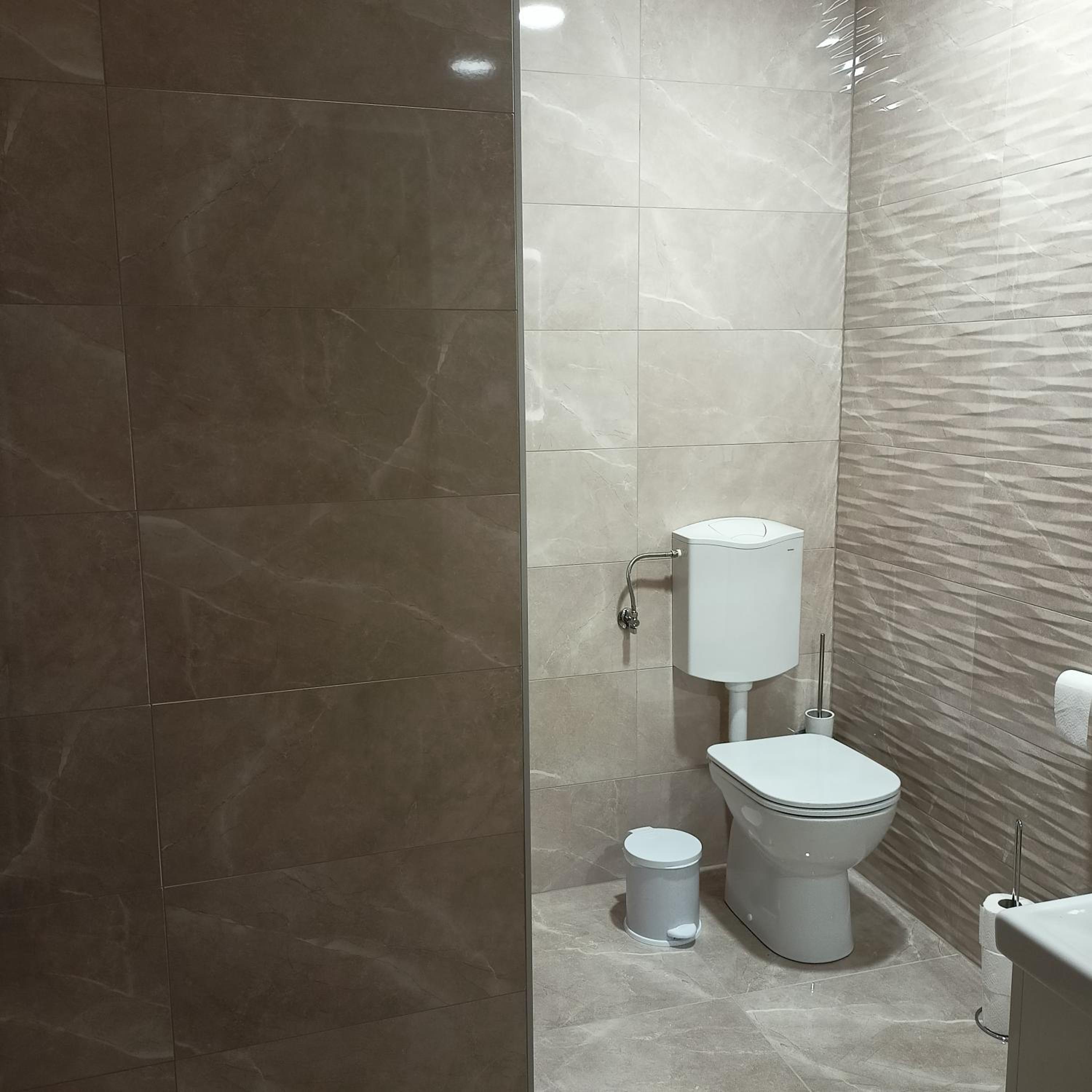 One-Bedroom Apartment - Photo 8