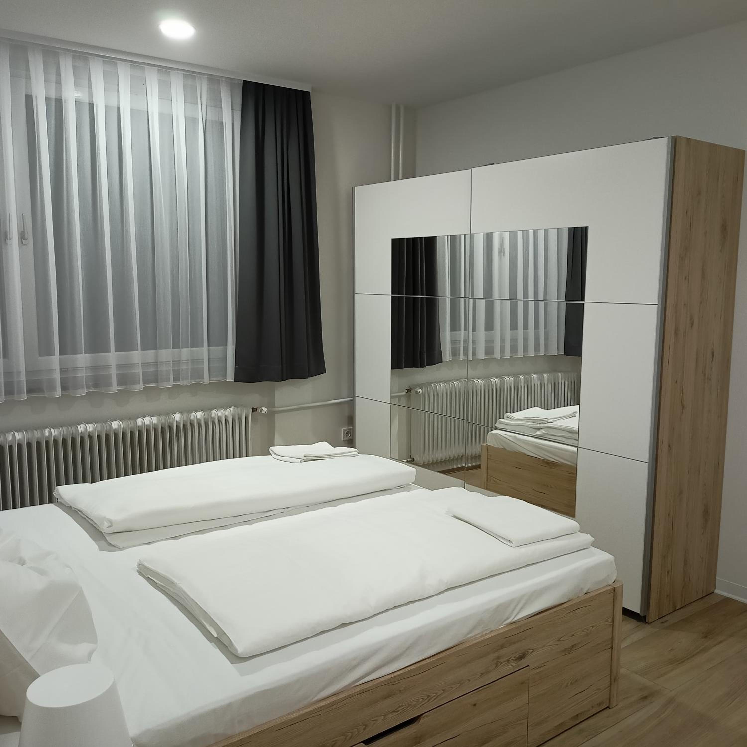 One-Bedroom Apartment - Photo 6