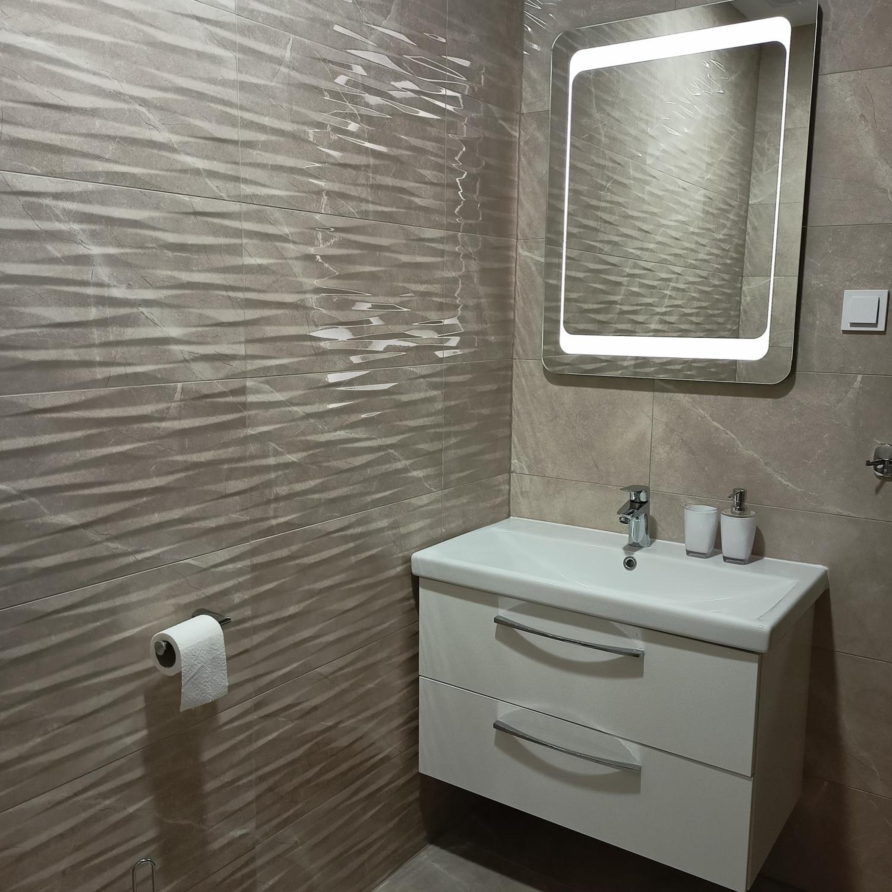 One-Bedroom Apartment - Photo 5
