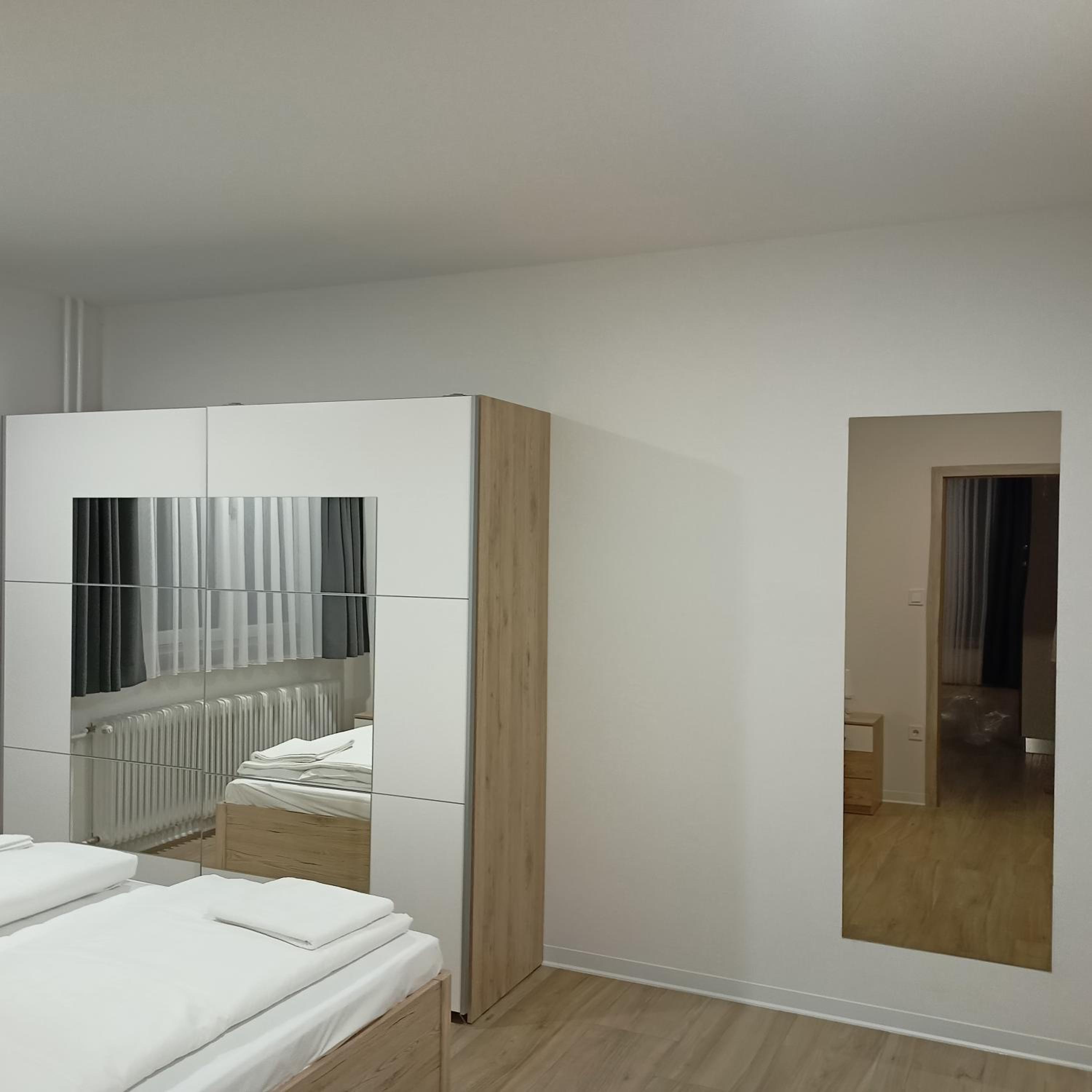 One-Bedroom Apartment - Photo 1