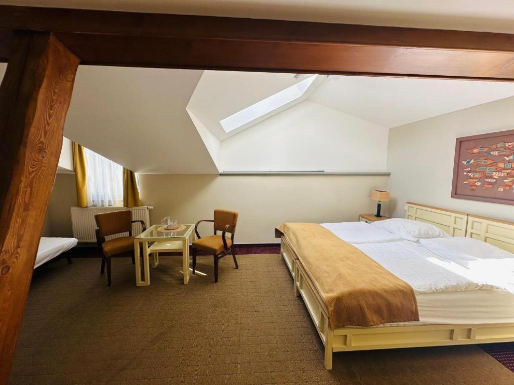 Standard Double Room with Extra Bed - Depandance