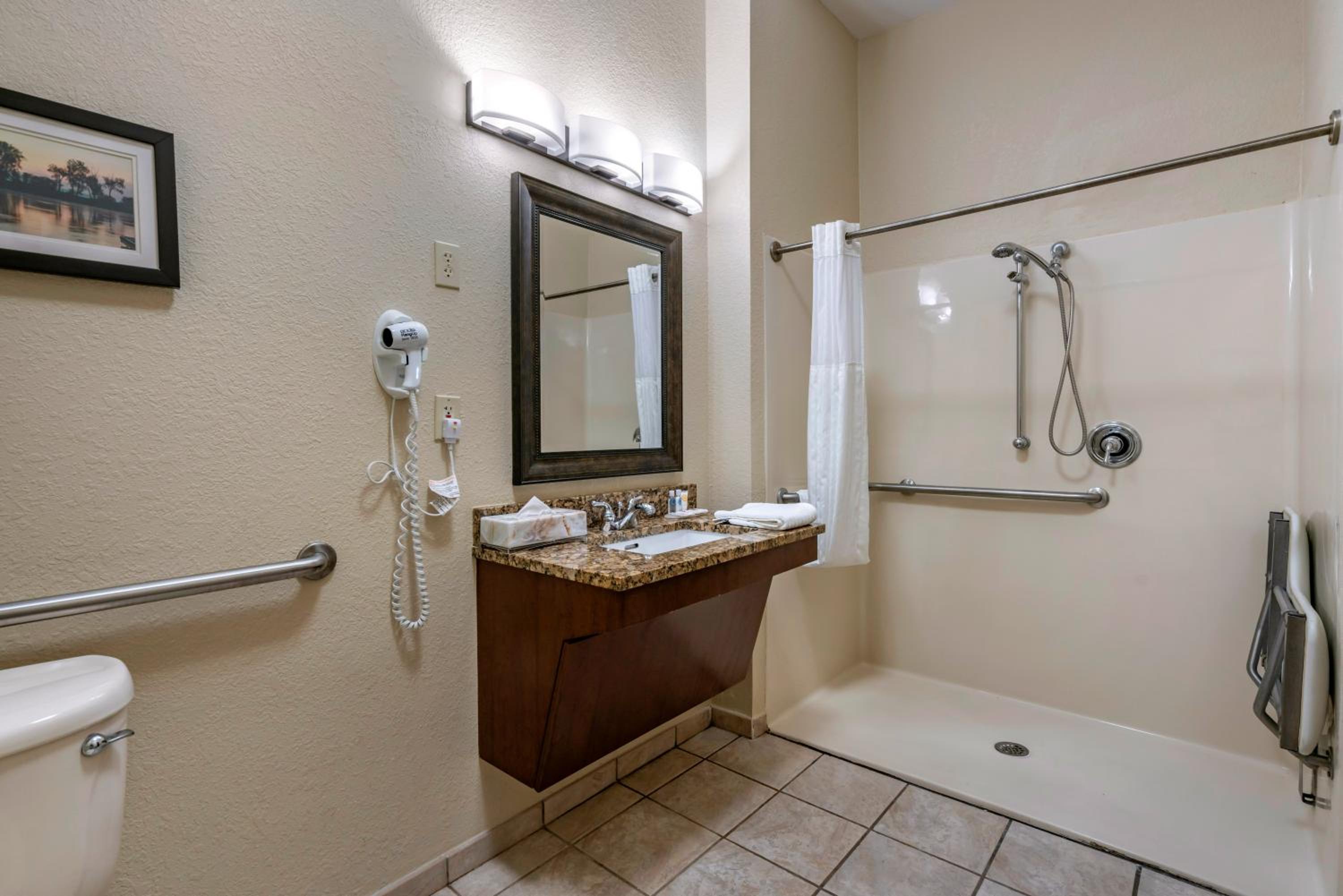 Queen Room with Two Queen Beds - Accessible/Non-Smoking