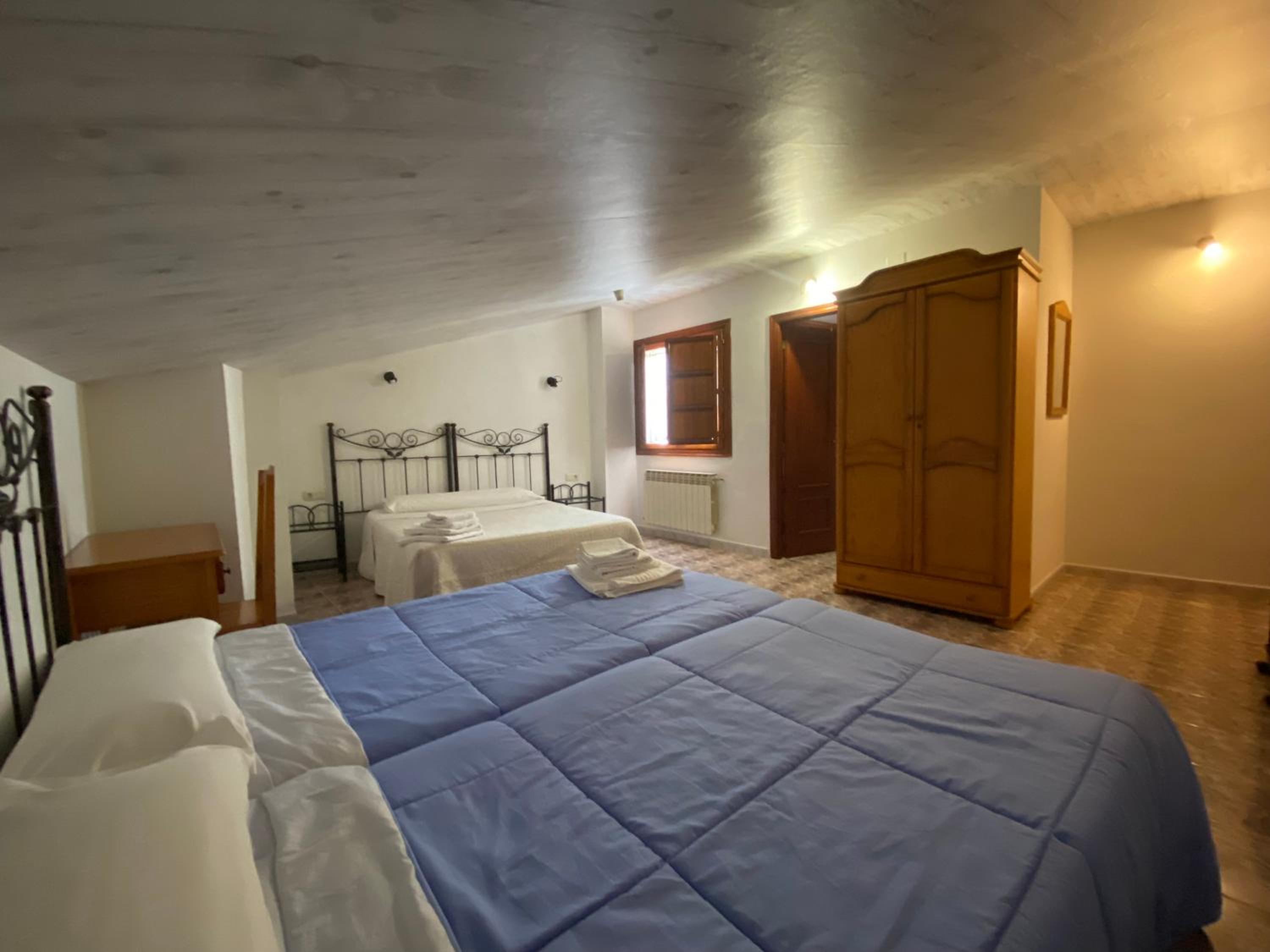Classic Triple Room - Photo 4