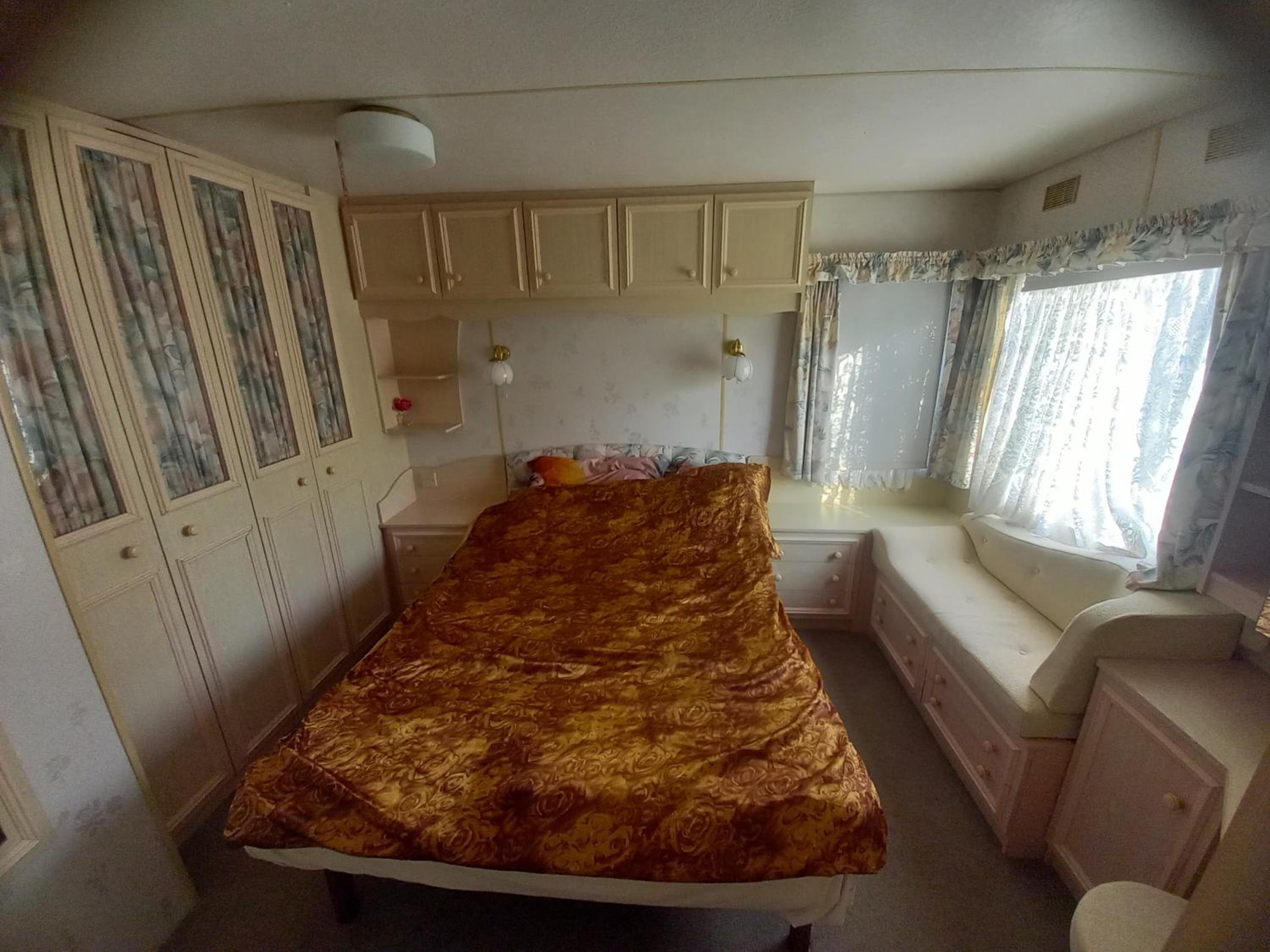 Mobile Home photo 3
