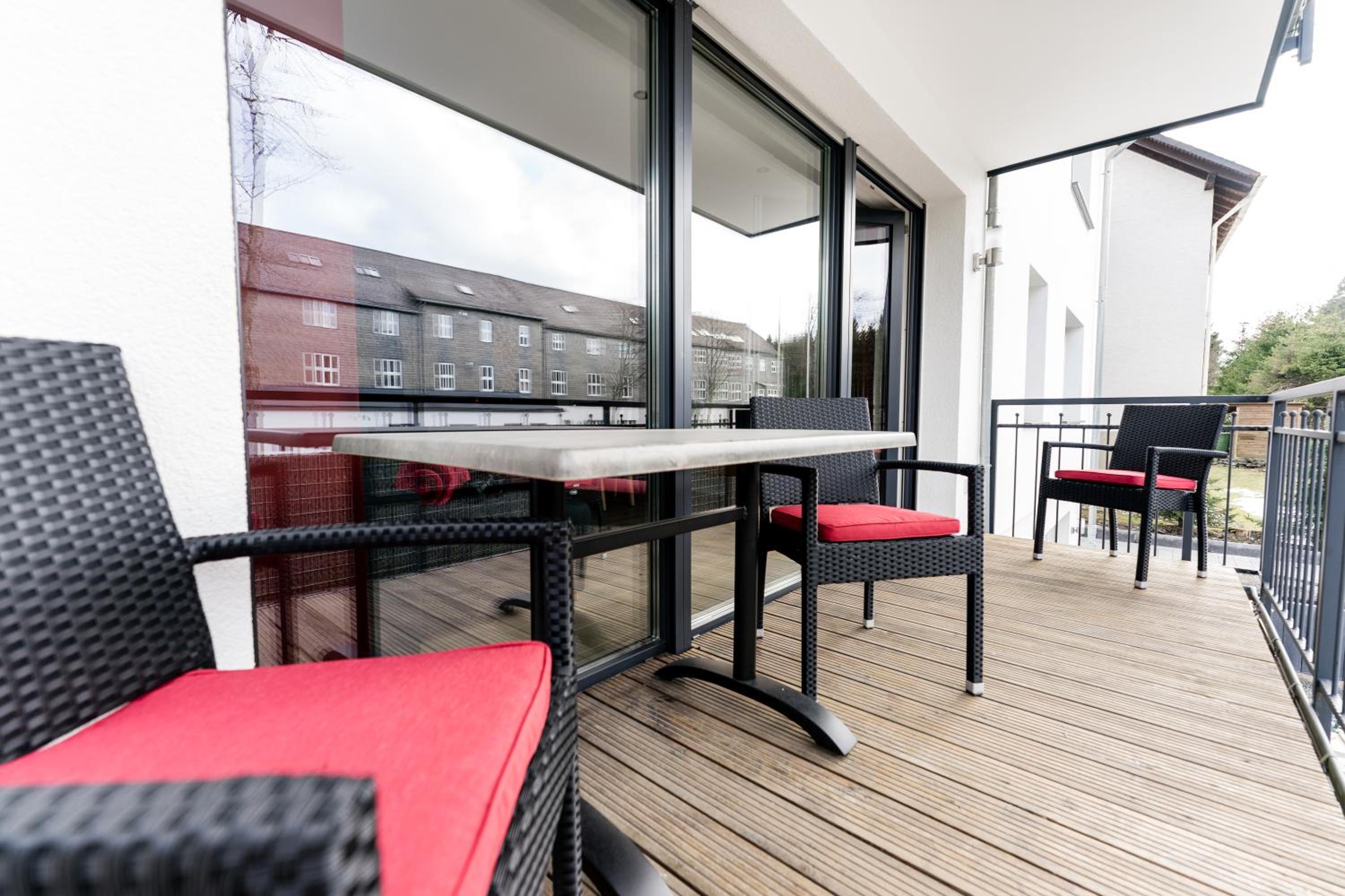 Apartment with Balcony photo 3