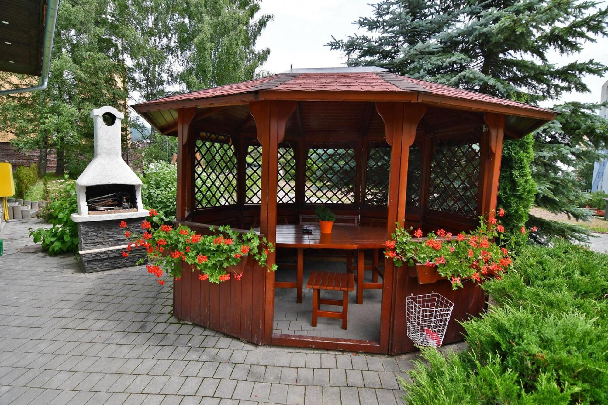 Deluxe Two-Bedroom Apartment with Garden View photo 1