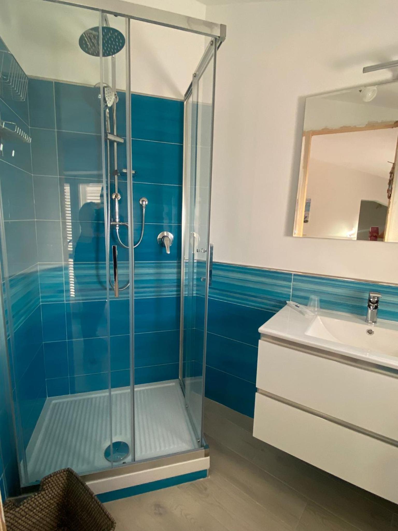 Double Room with Balcony and Sea View photo 3