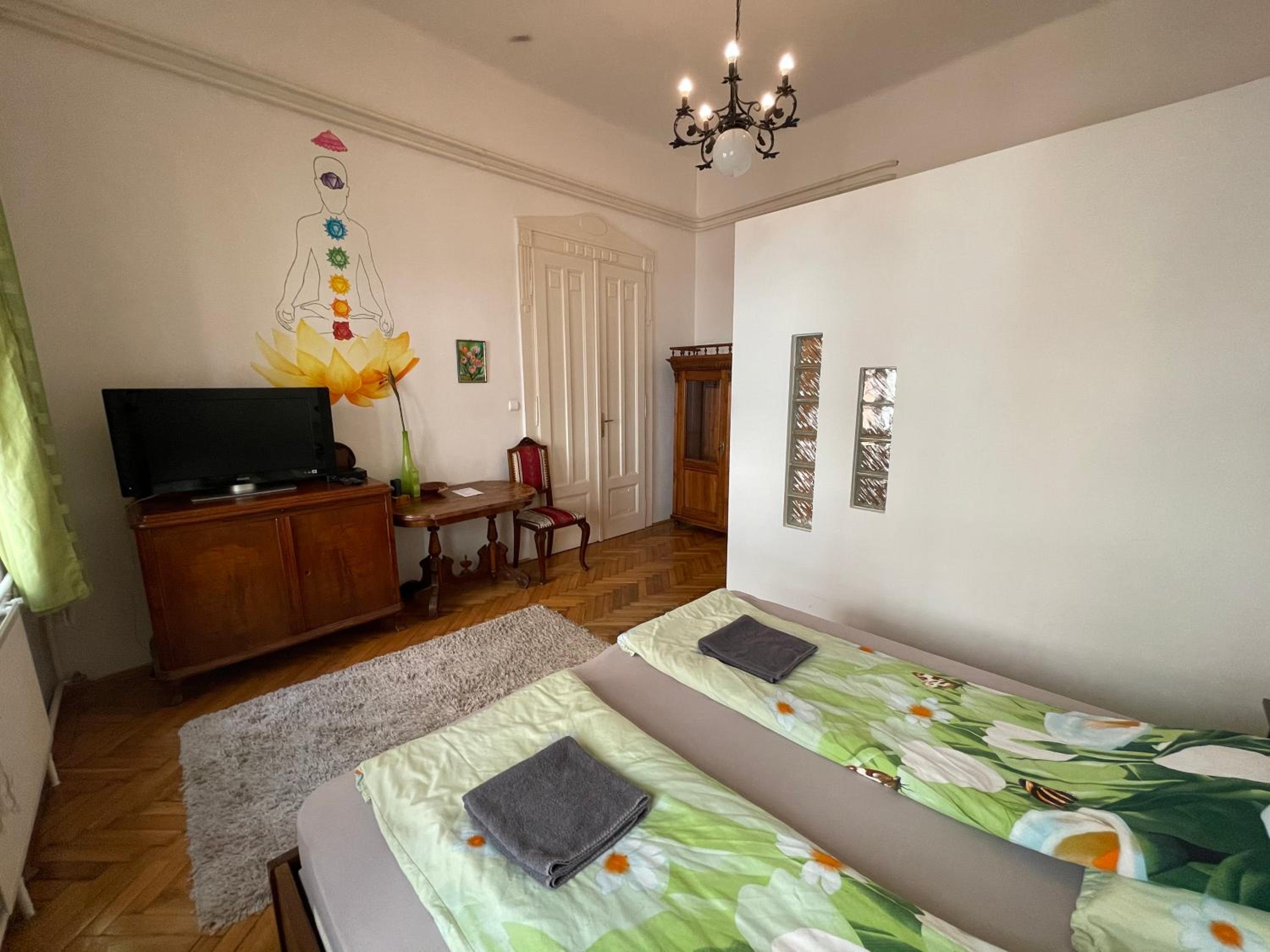 Double Room with Private Bathroom - Photo 3