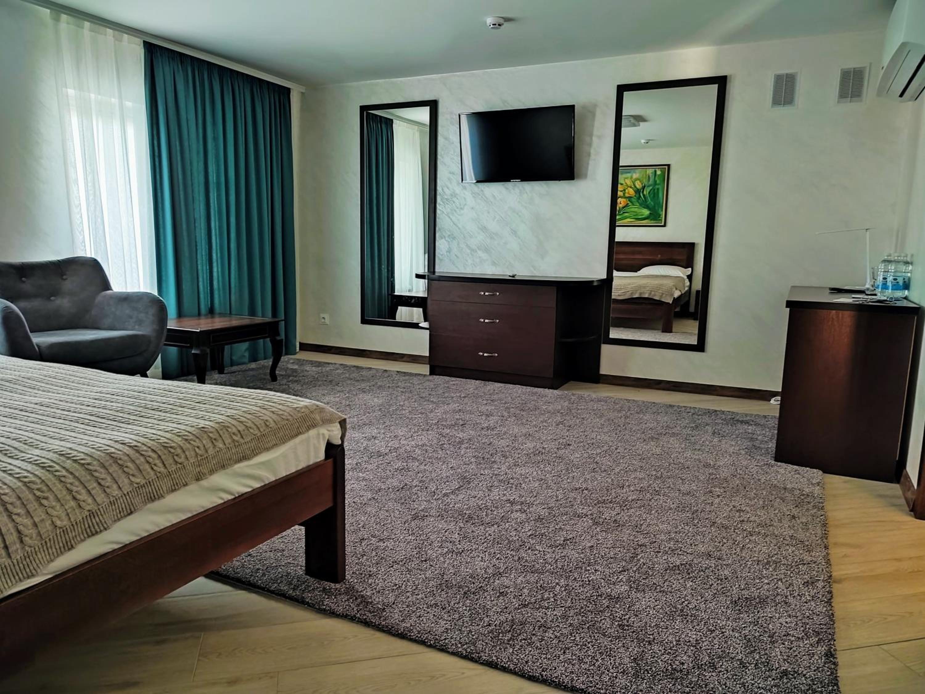 Deluxe Triple Room photo 3