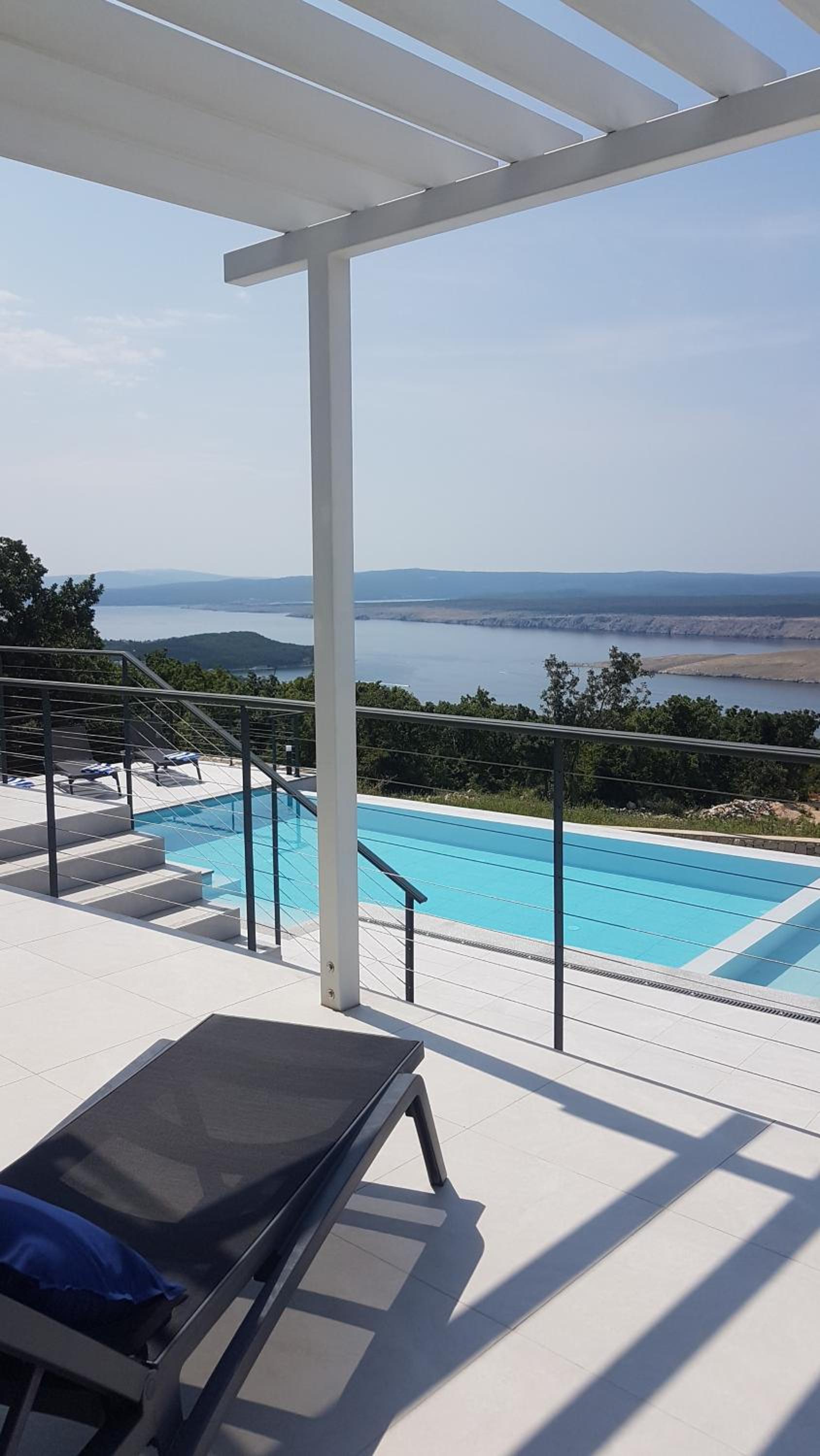 Three-Bedroom Villa photo 2