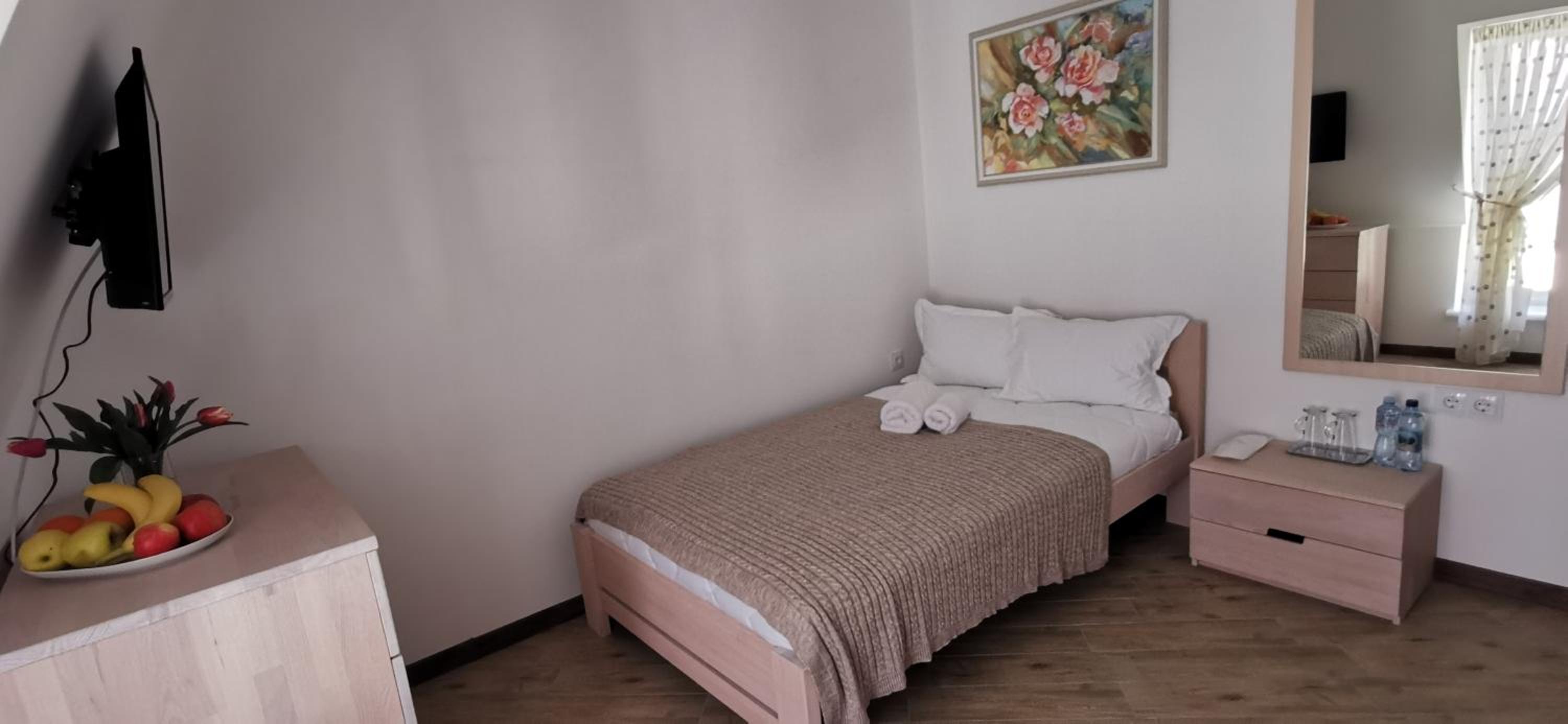 Small Single Room photo 1