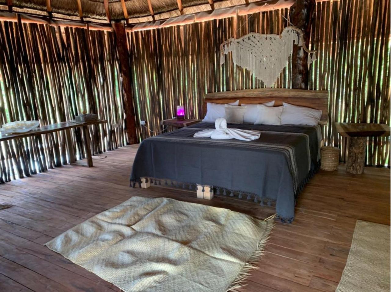 King Room with Balcony - Photo 1