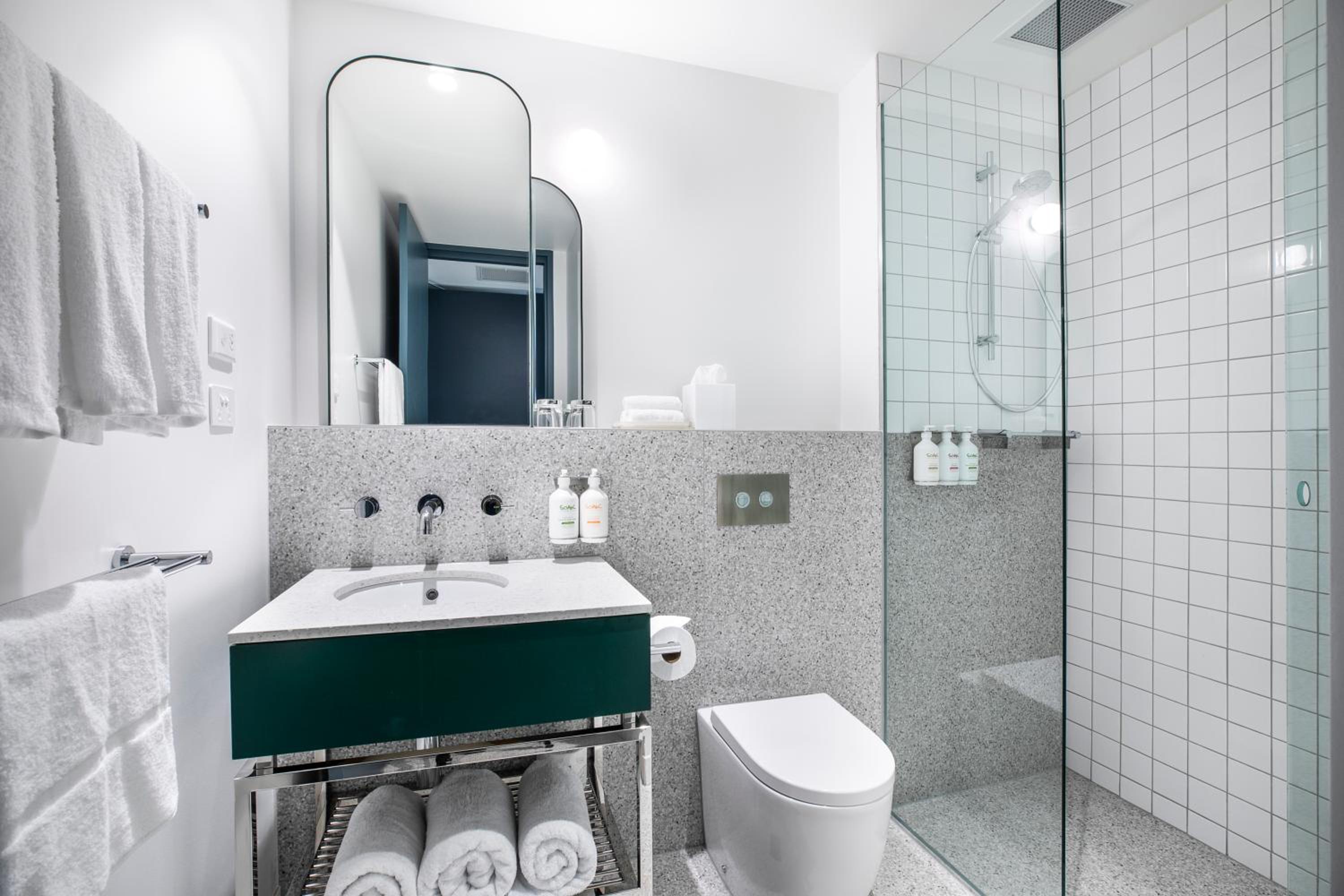 Standard Double Room with Two Double Beds - Photo 5