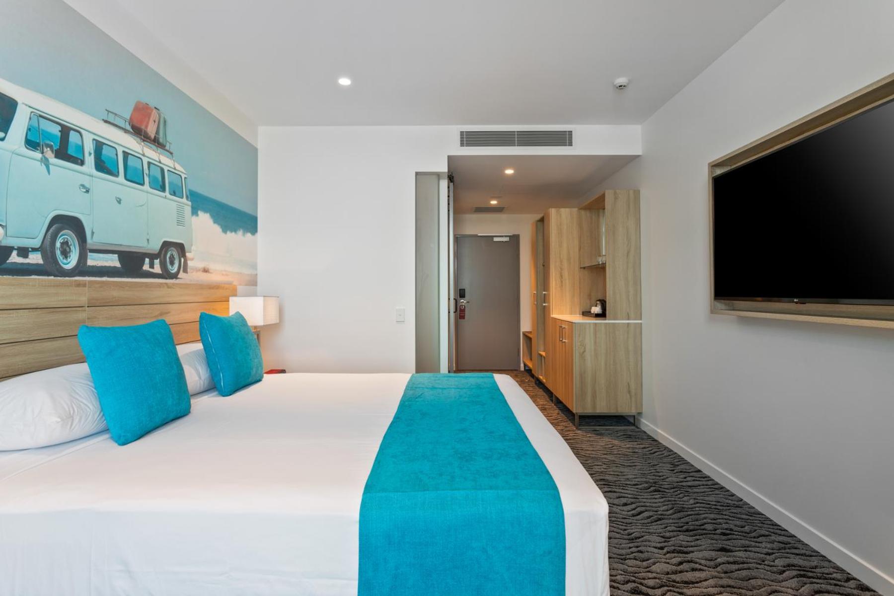 Coastal Deluxe - Photo 2