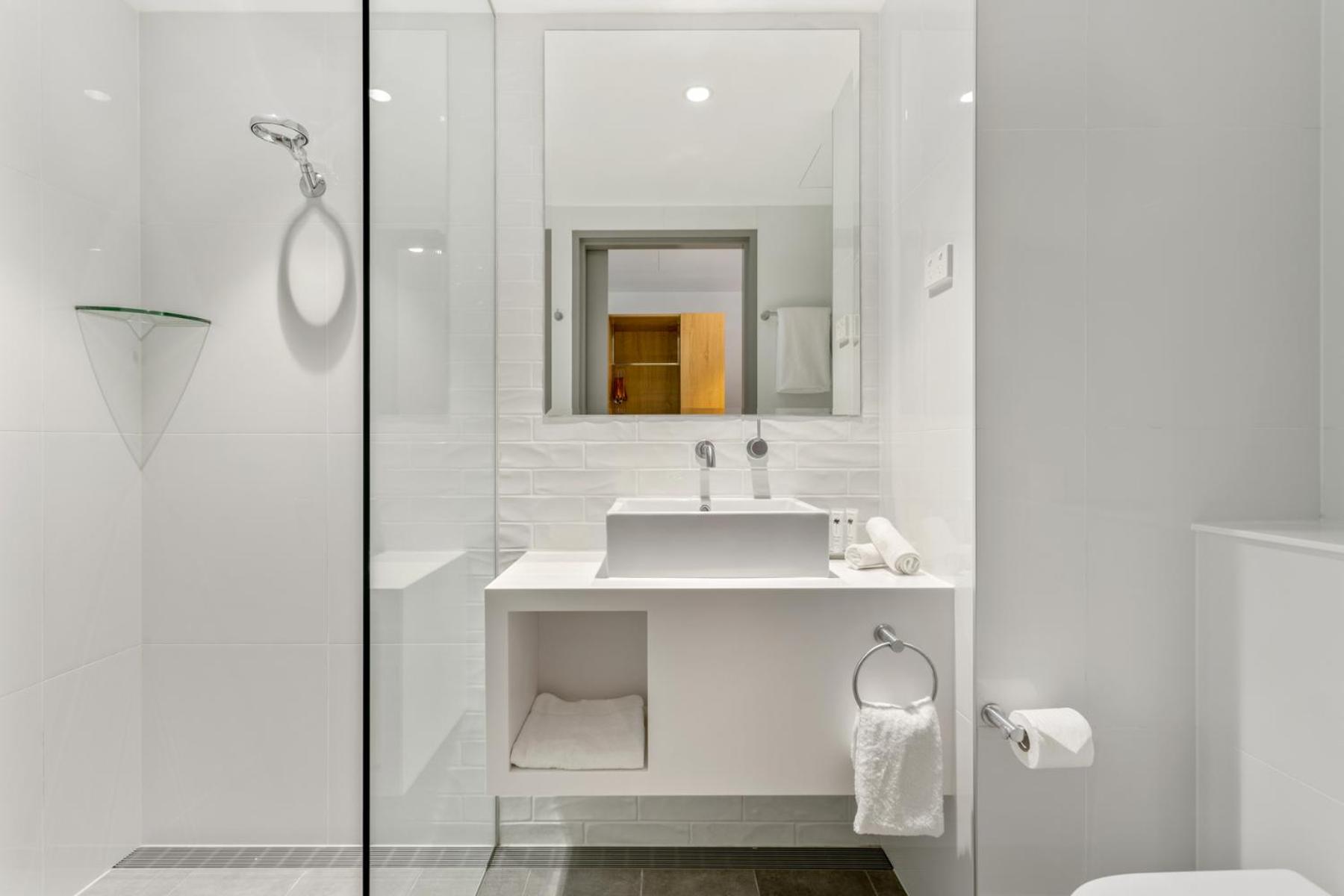 Coastal Deluxe - Photo 4