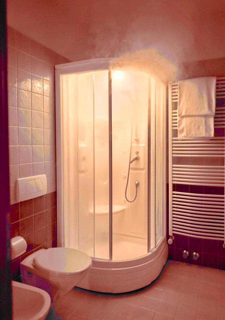 Superior Double Room with Balcony - Photo 10