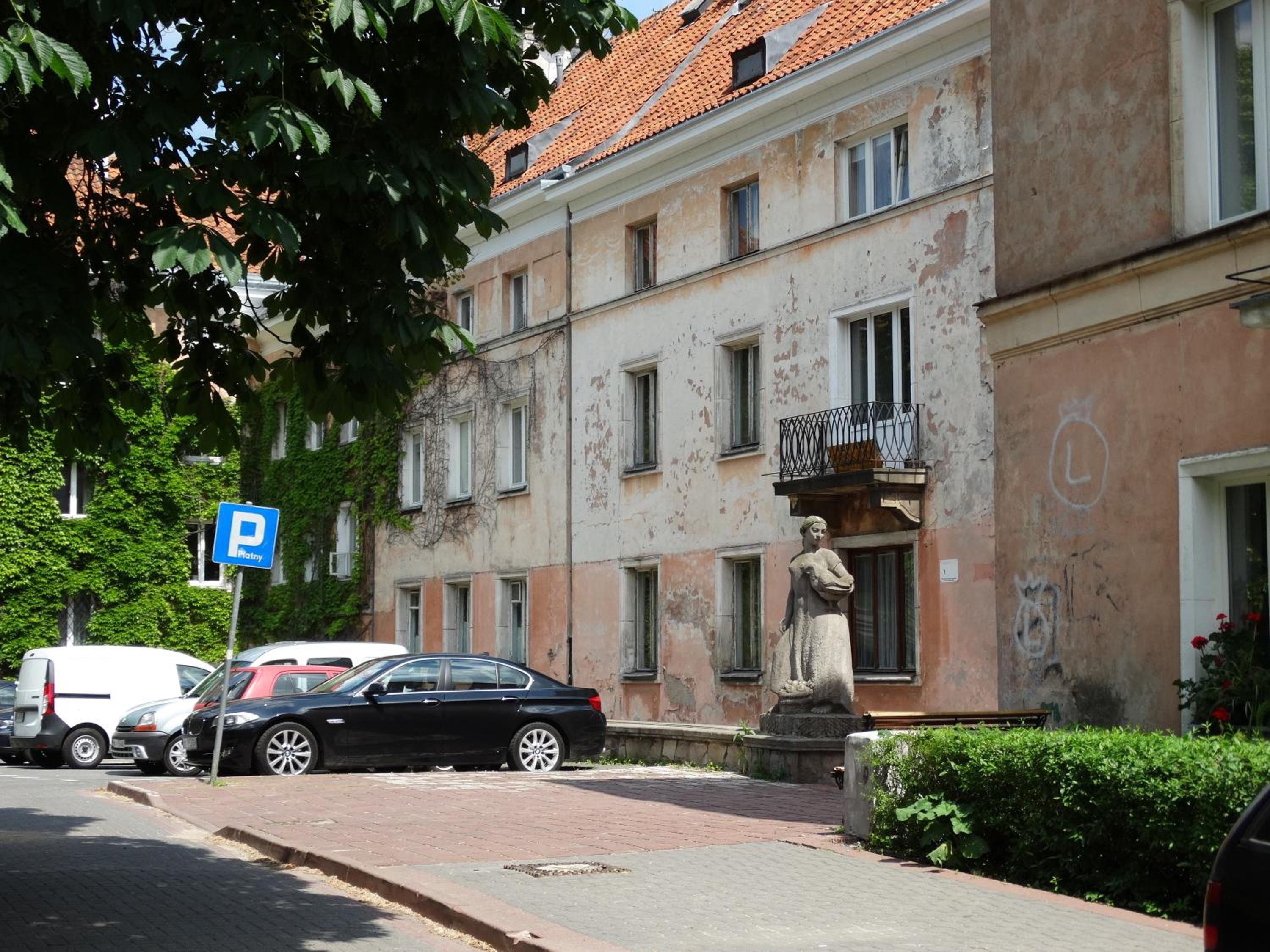 Apartment with Balcony - Photo 56