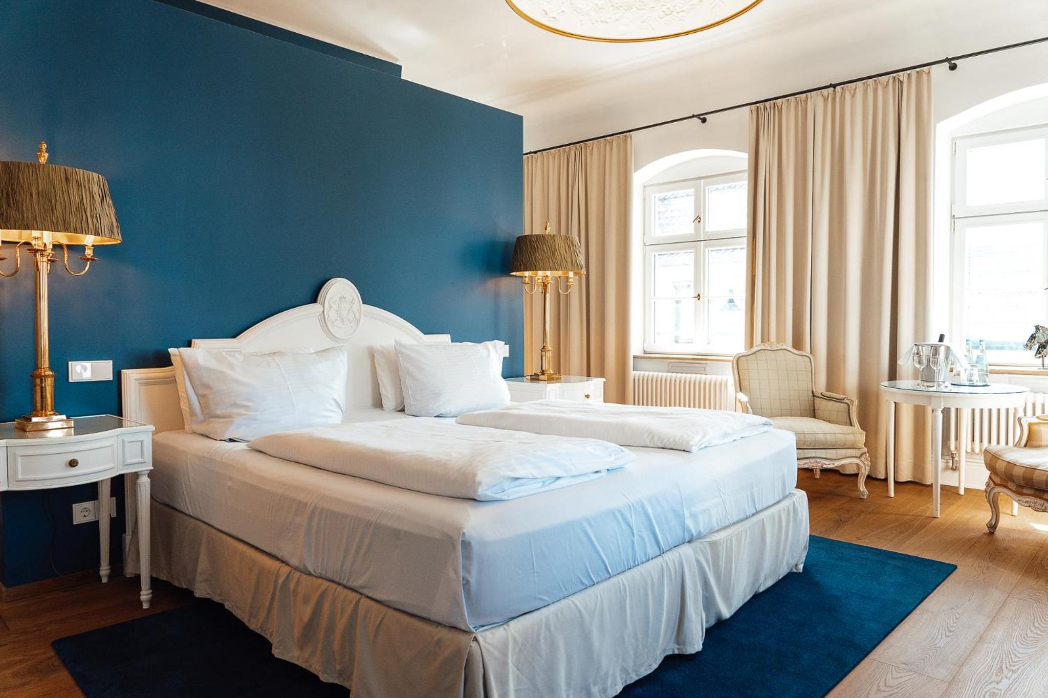 Deluxe Double Room with Bath photo 2