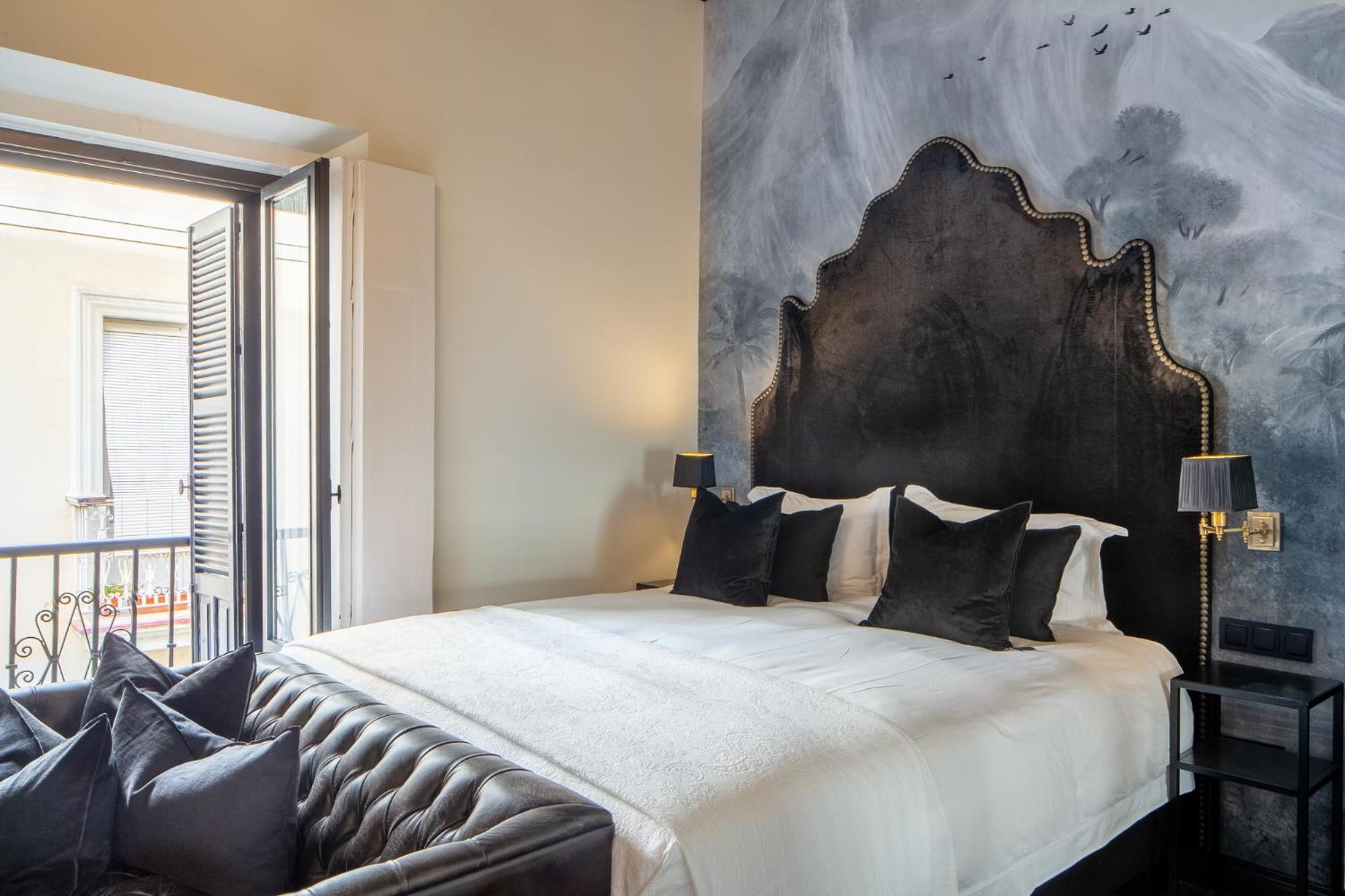 Deluxe Room - Photo 3