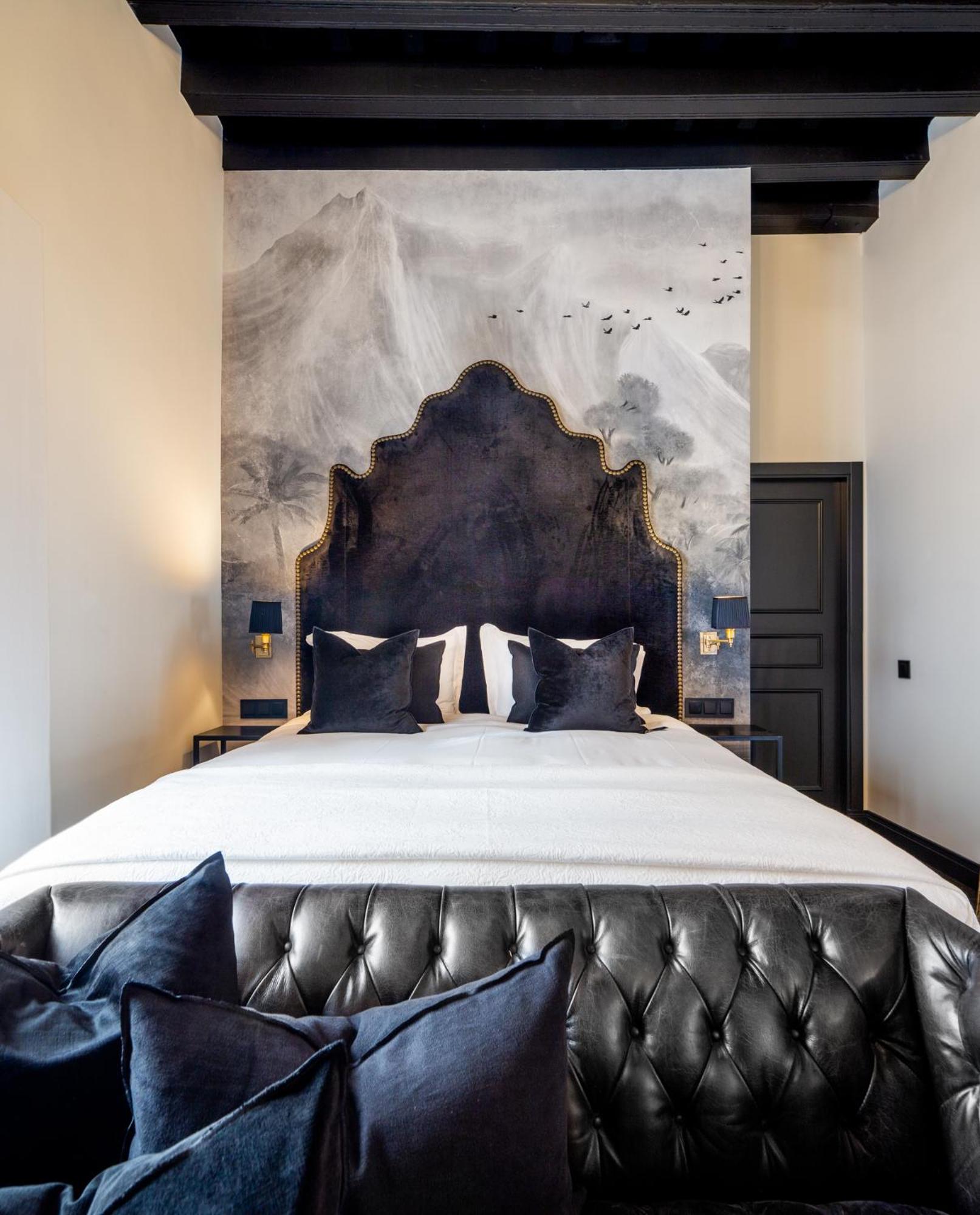 Deluxe Room - Photo 8
