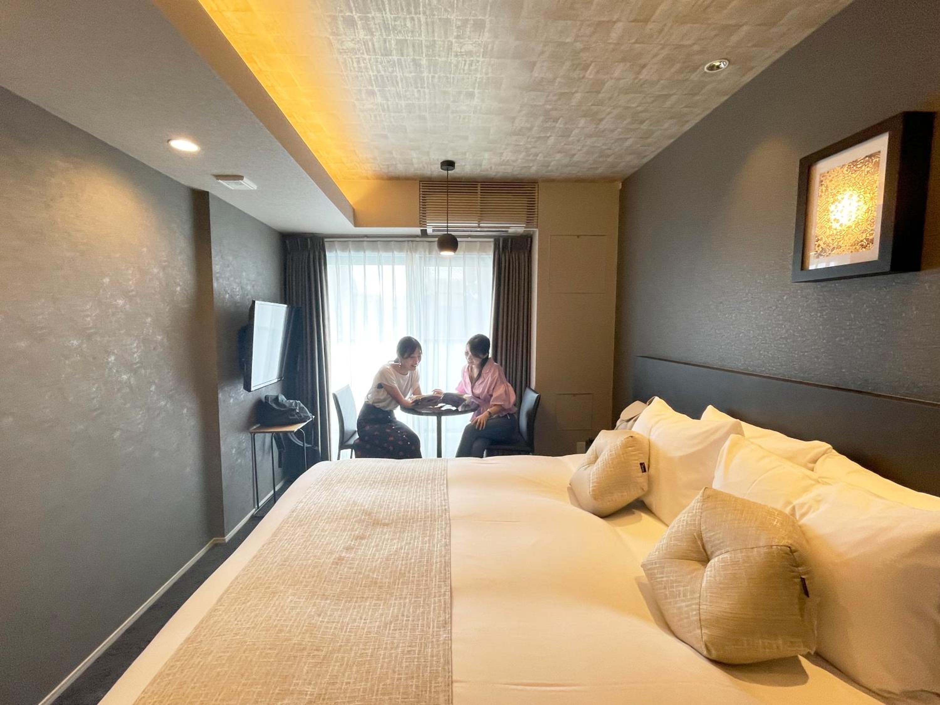 Superior King Room - Photo 8