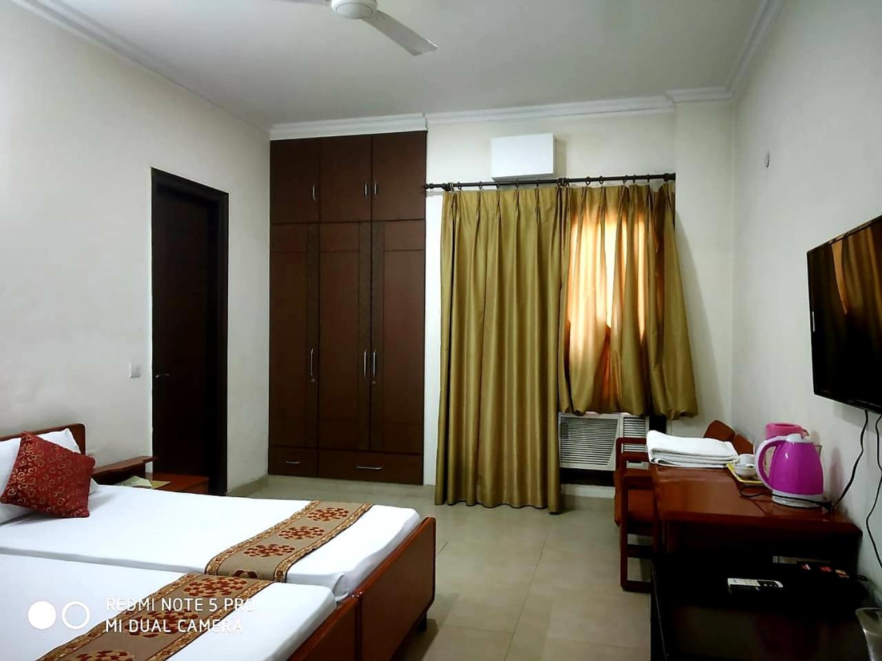 Deluxe Double Room photo 3
