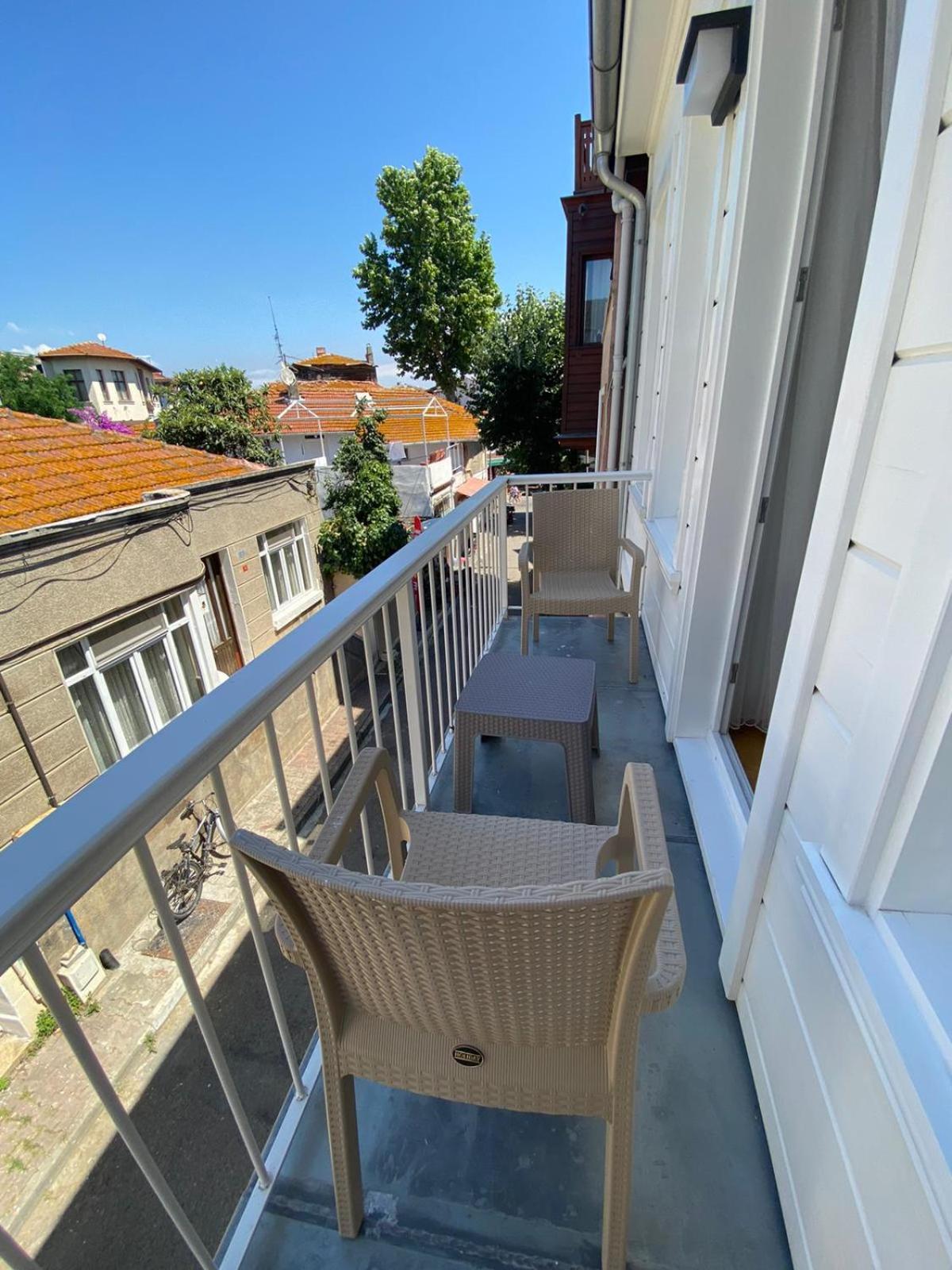 King Suite with Balcony photo 1