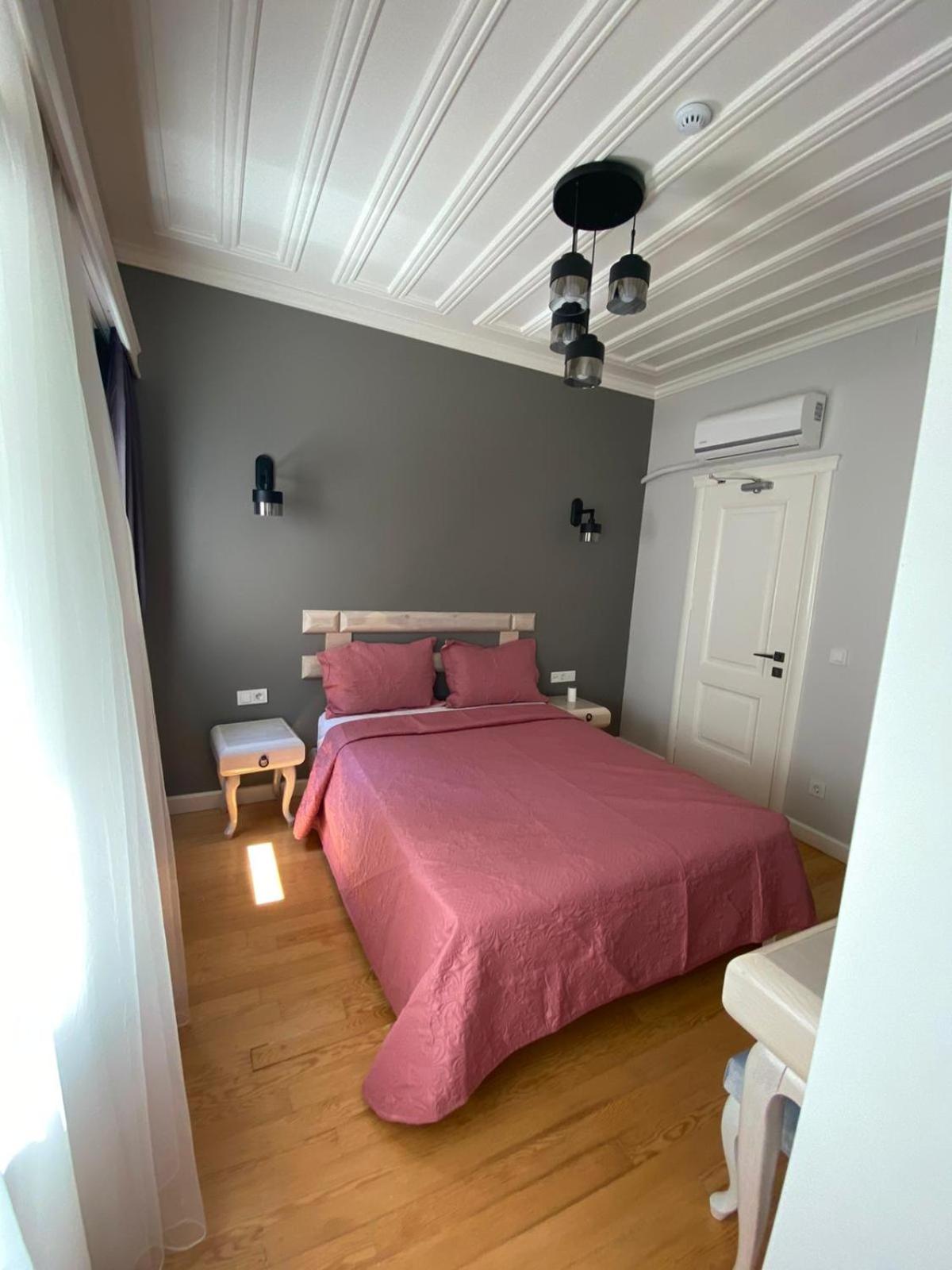 Economy Double Room photo 2