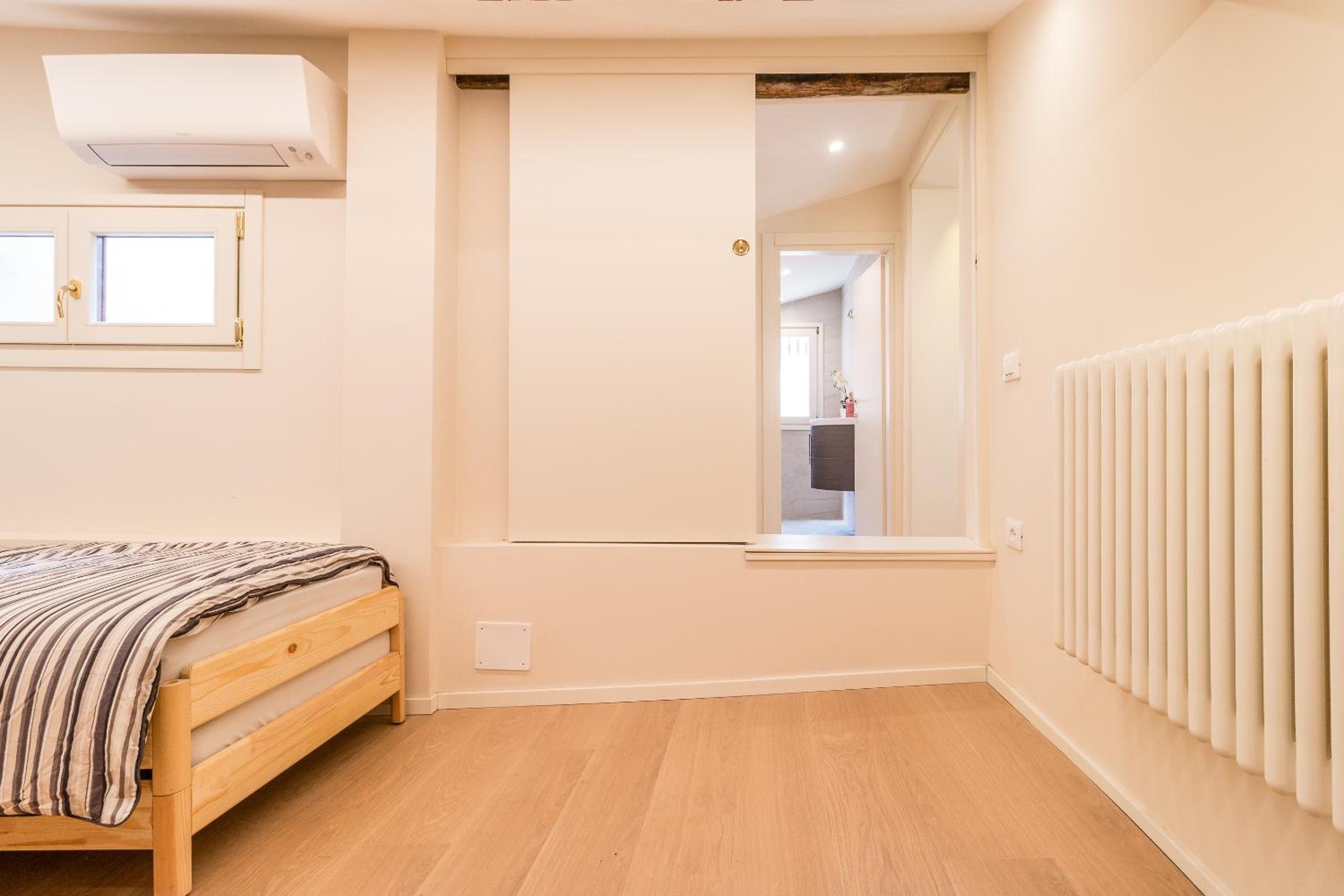 Apartment with Terrace photo 3
