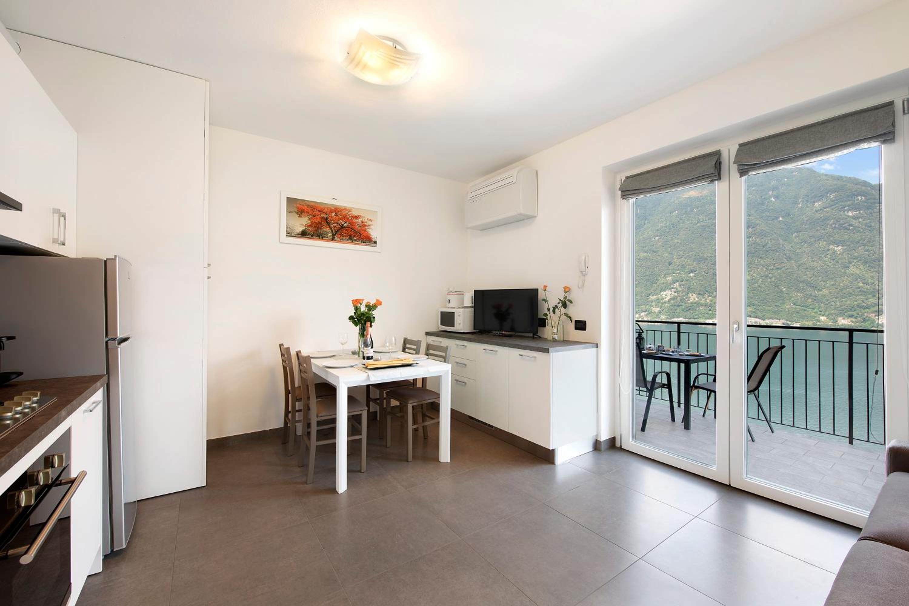 Superior One-Bedroom Apartment with Balcony - Photo 16