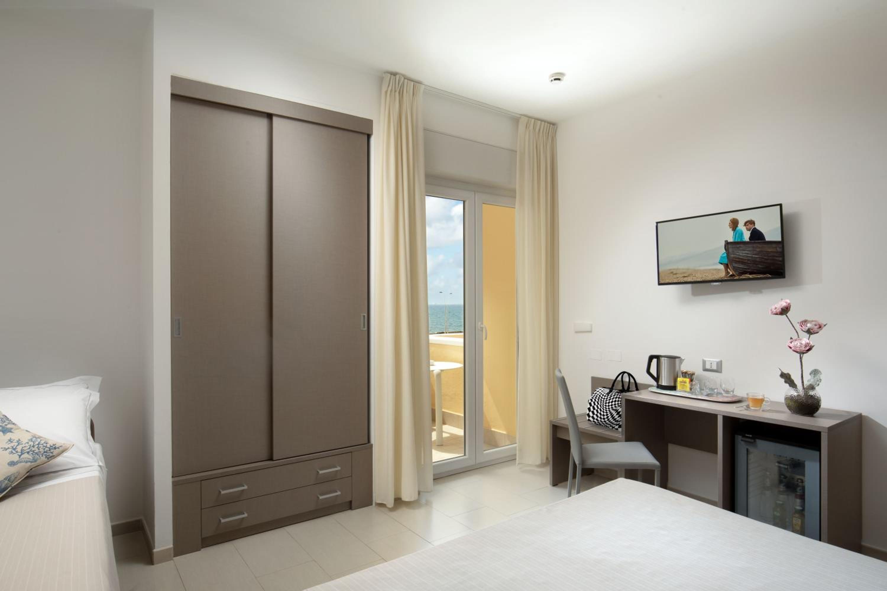 Family Room with Balcony - Photo 3