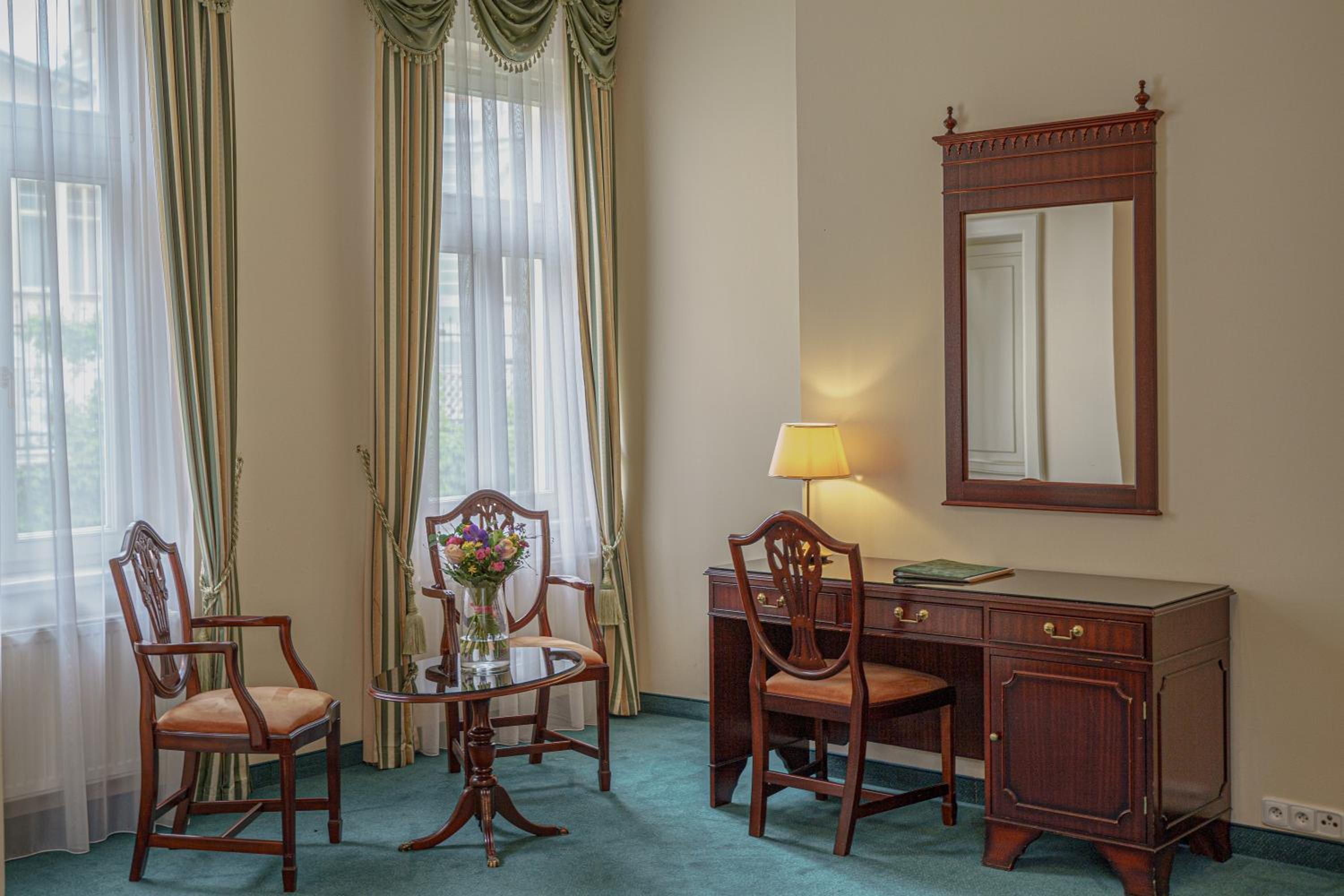 Luxury Suite photo 1