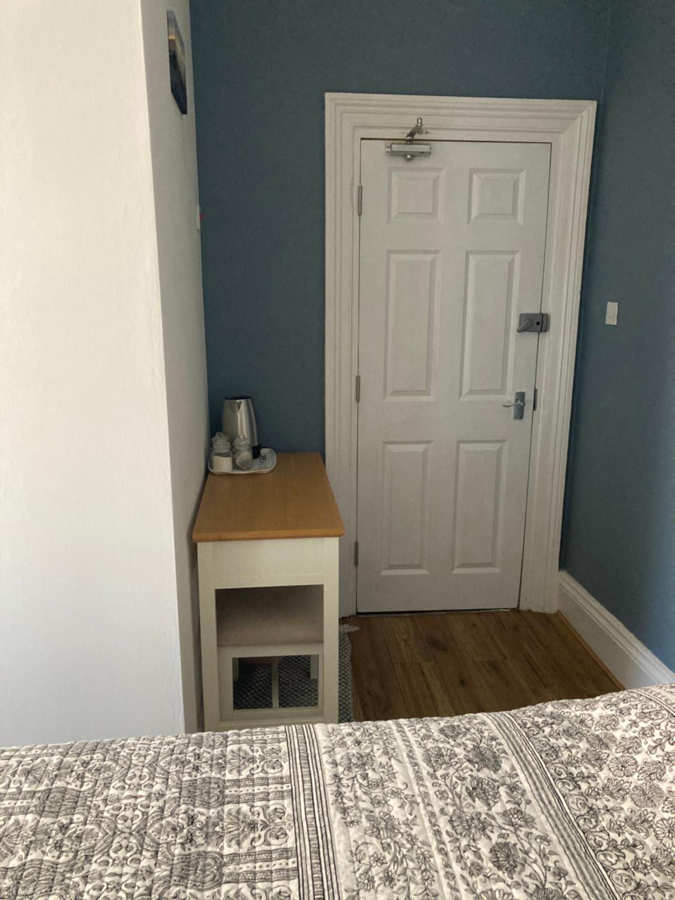 Deluxe Double Room with Shower photo 1