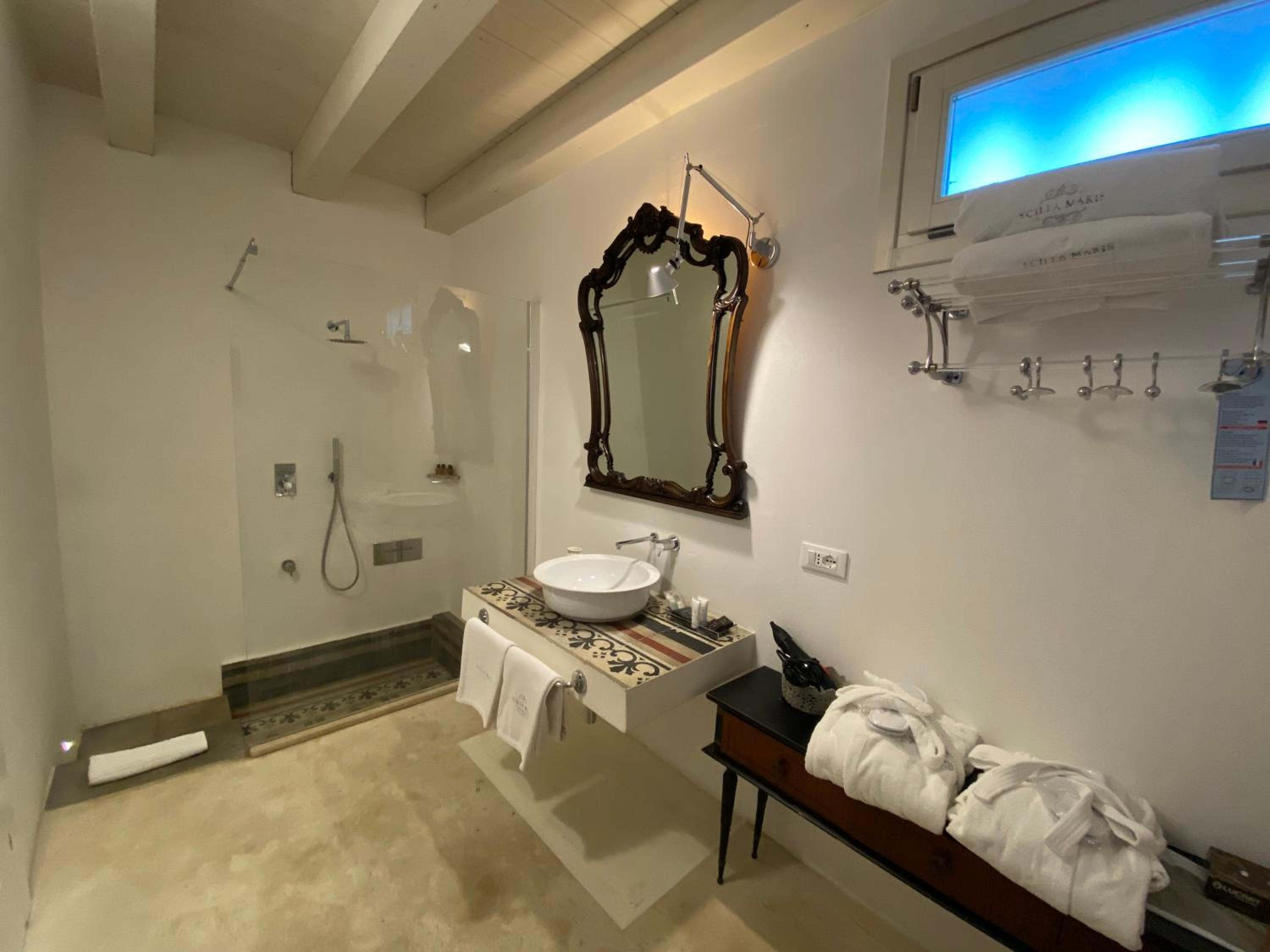 Suite with Sea View photo 2