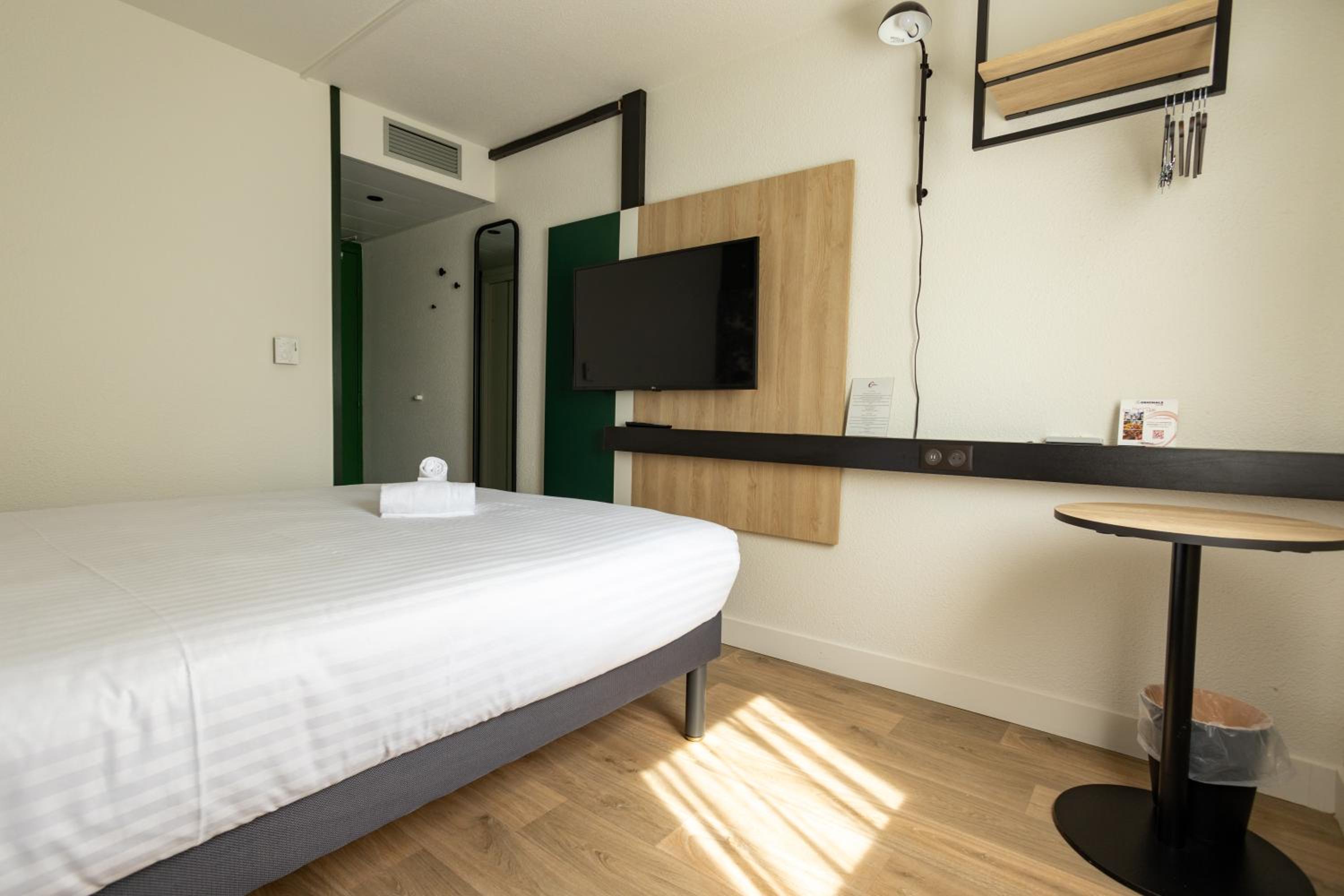 Standard  Room - Photo 5