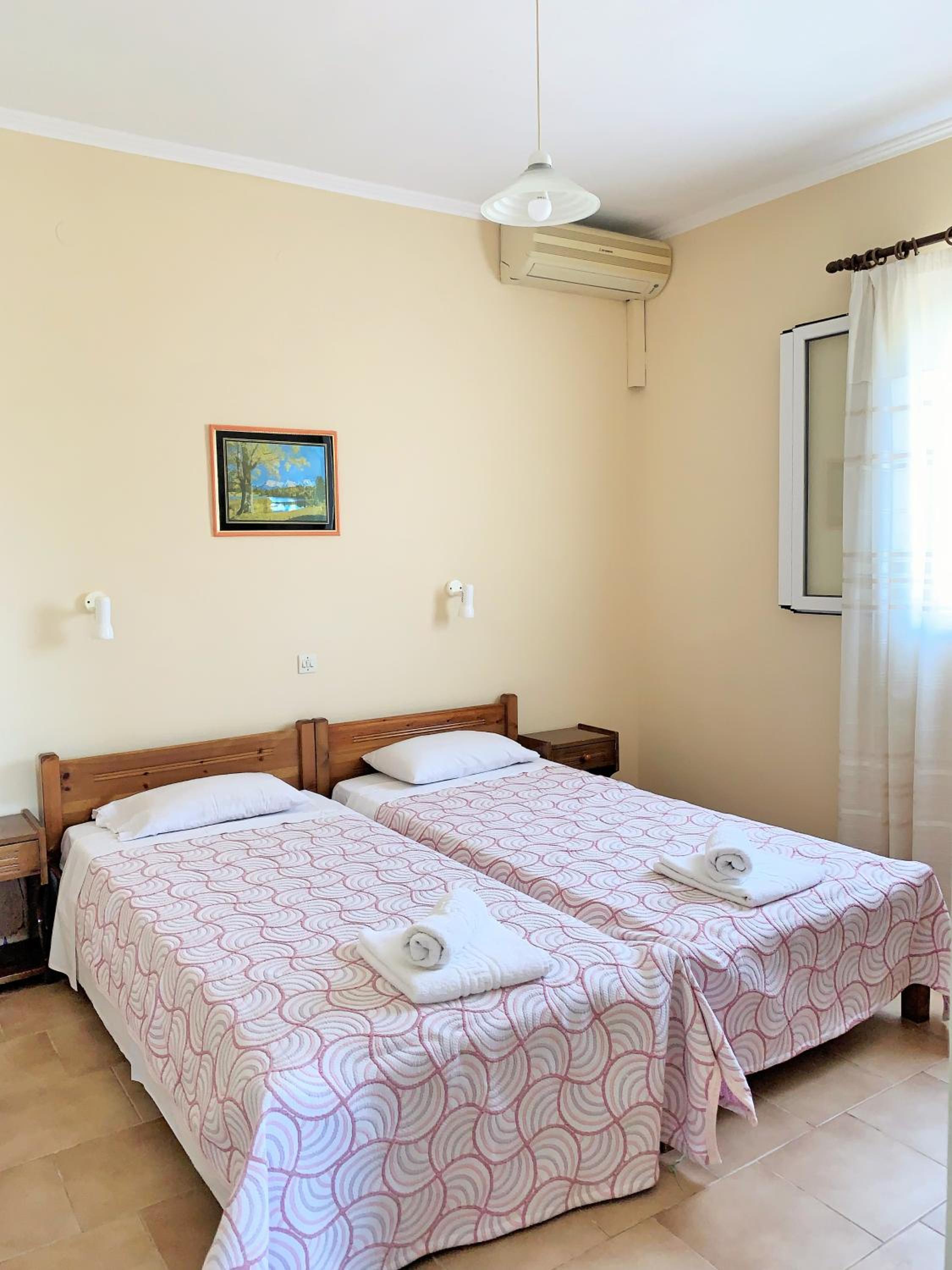 One-Bedroom Apartment with Sea View and Balcony photo 3